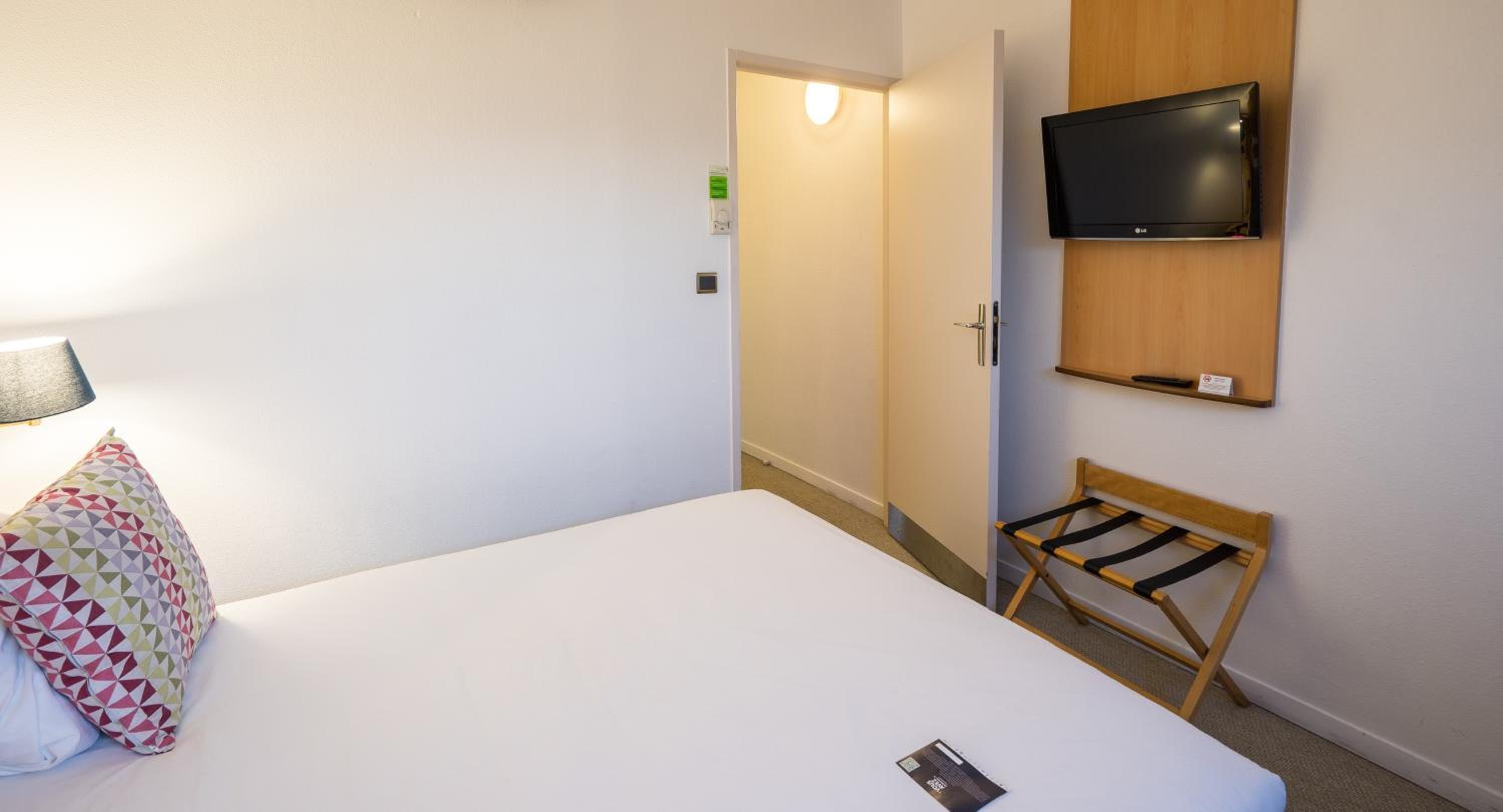Standard Double Room - Top Floor photo 2