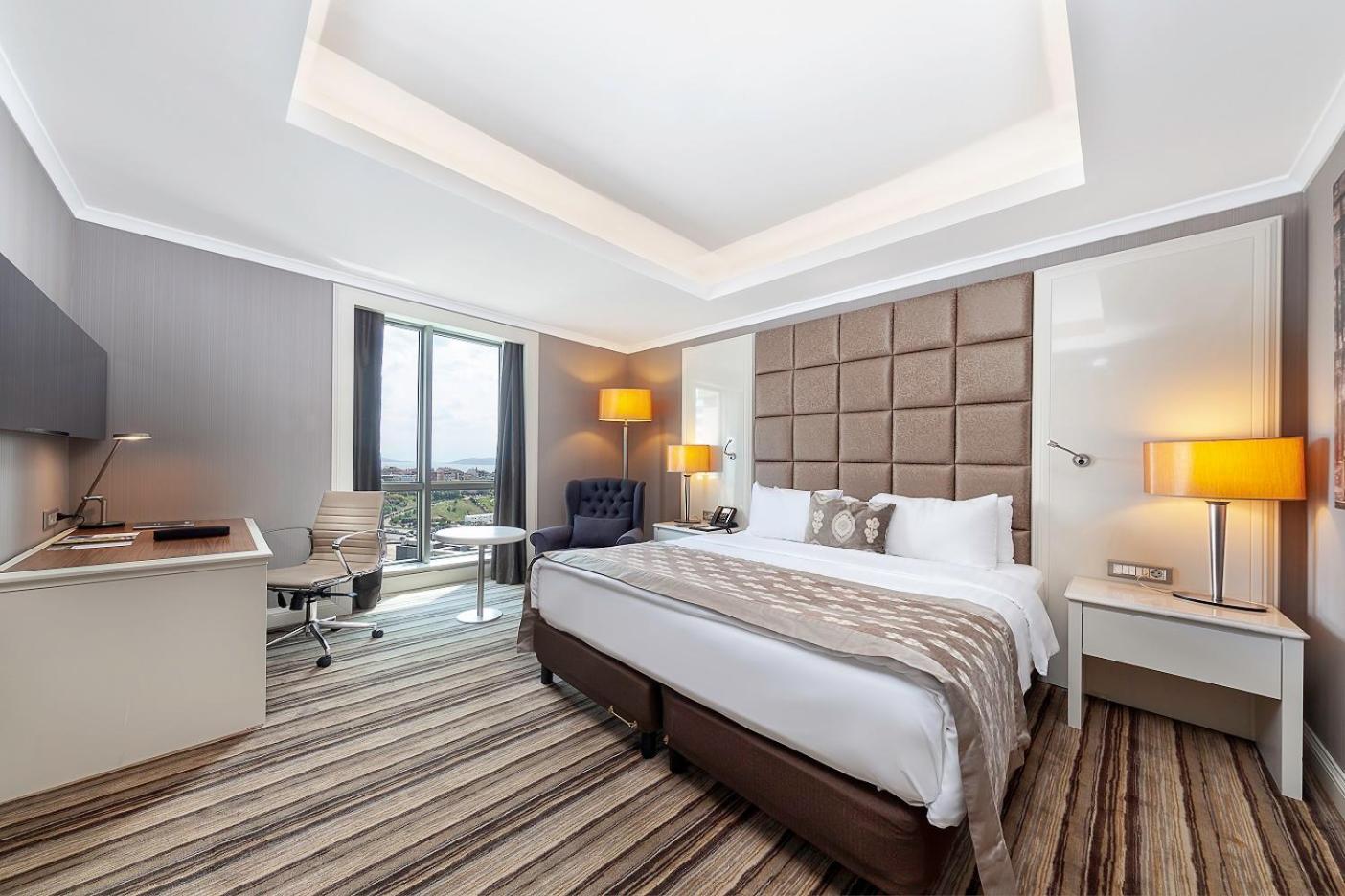 Deluxe Room with Prince's Islands View  photo 3