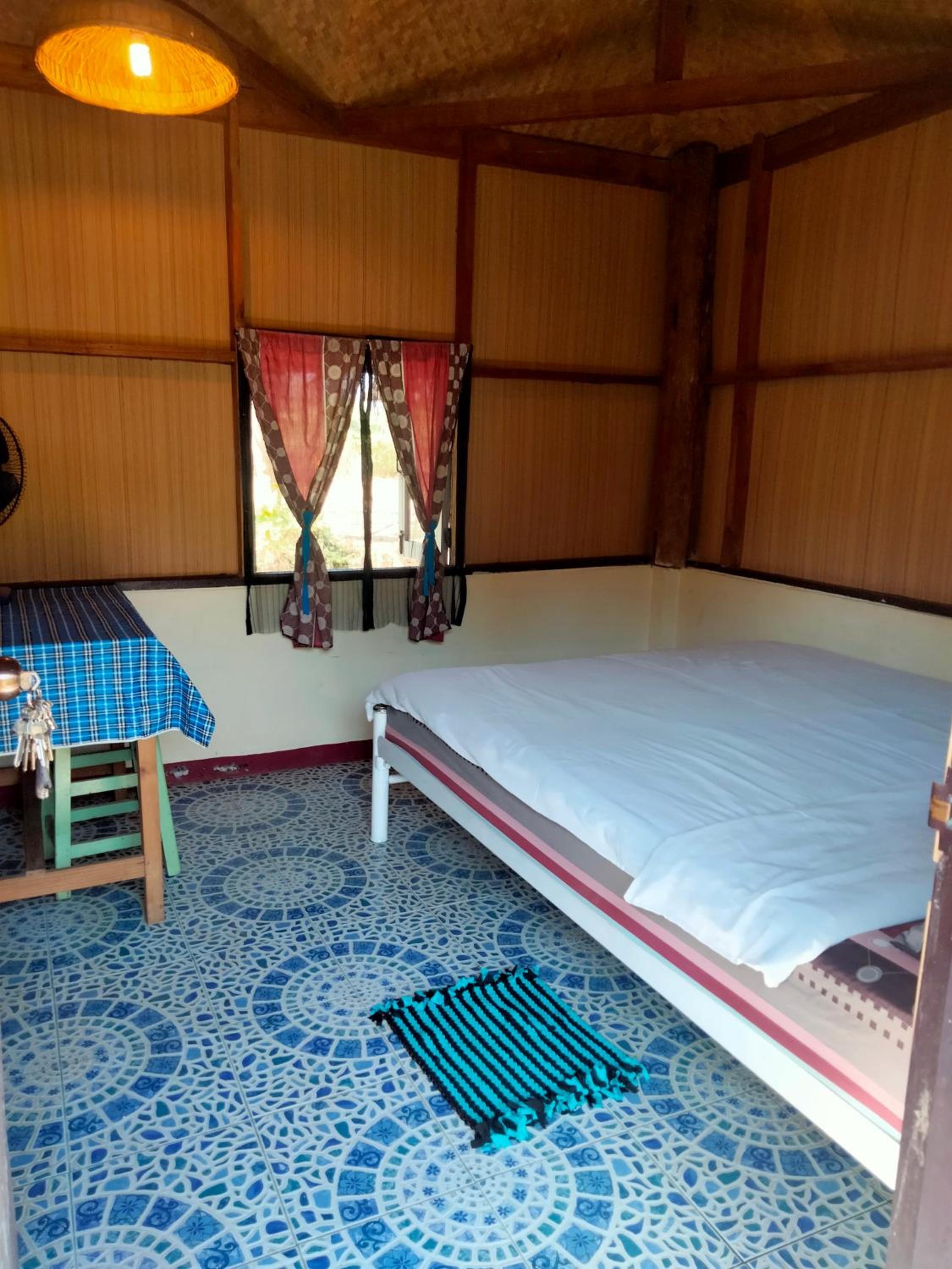 Cottage with Shared Bathroom