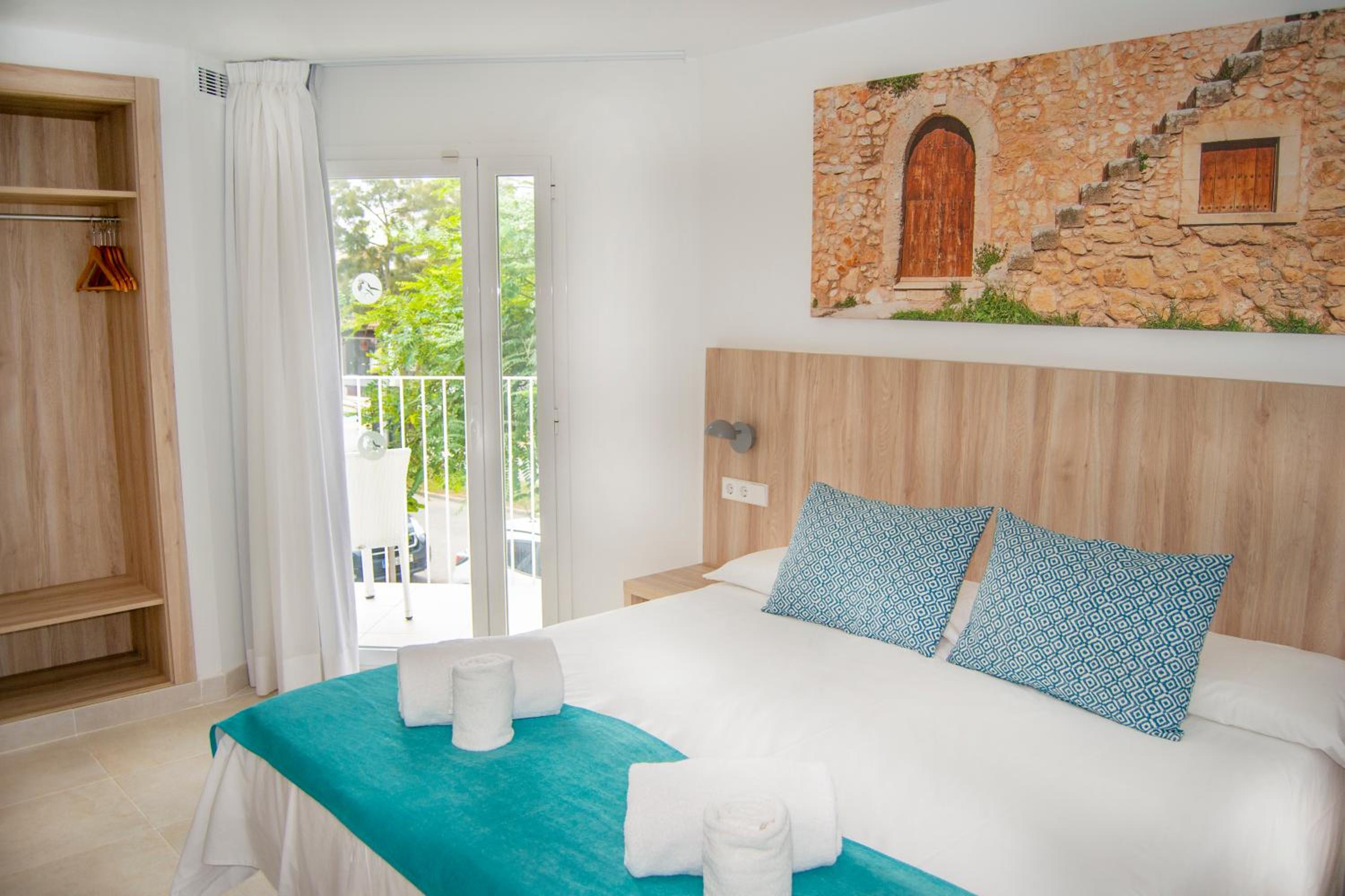 Deluxe Double Room with Balcony
