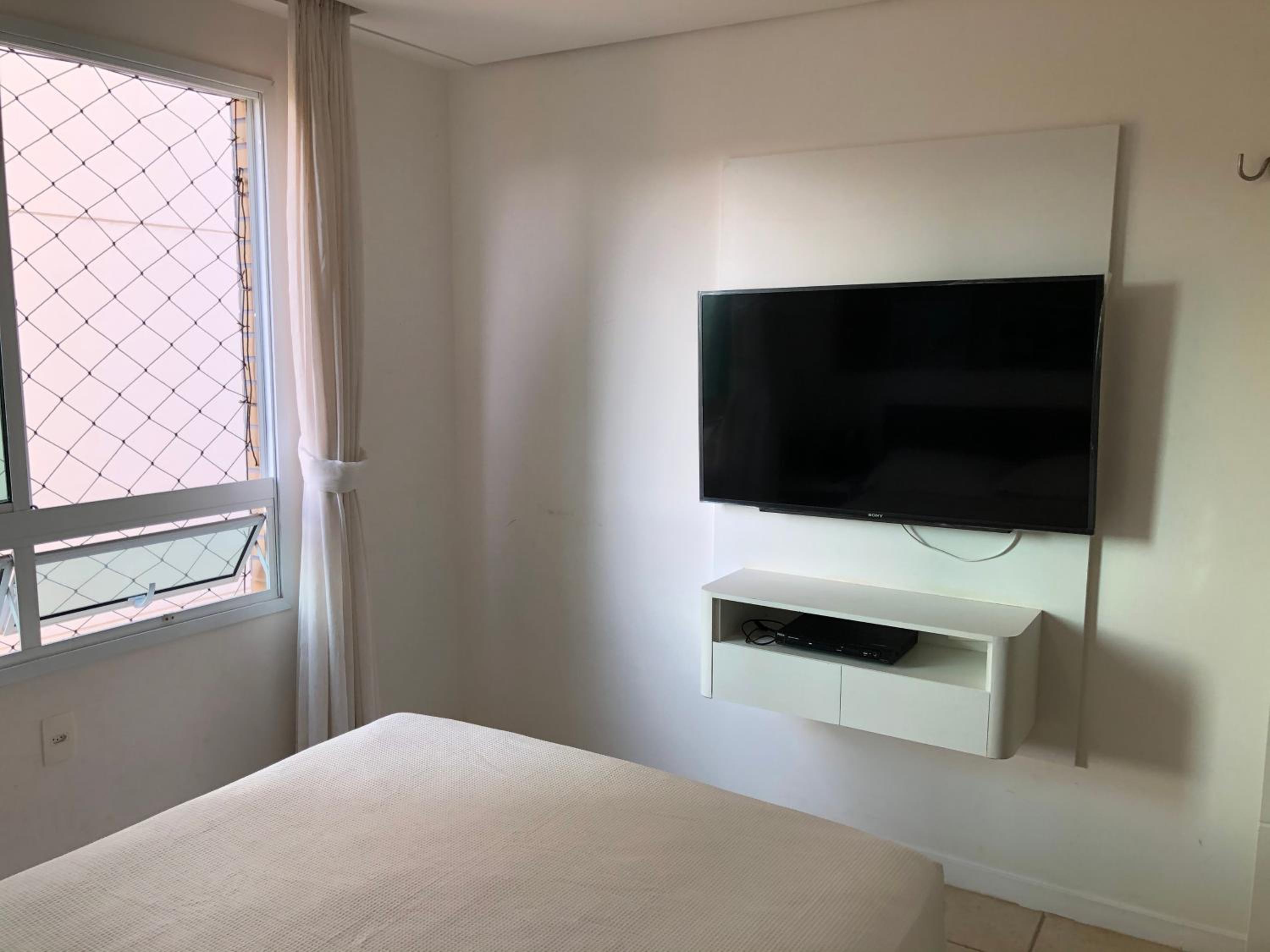 Three-Bedroom Apartment - Photo 16