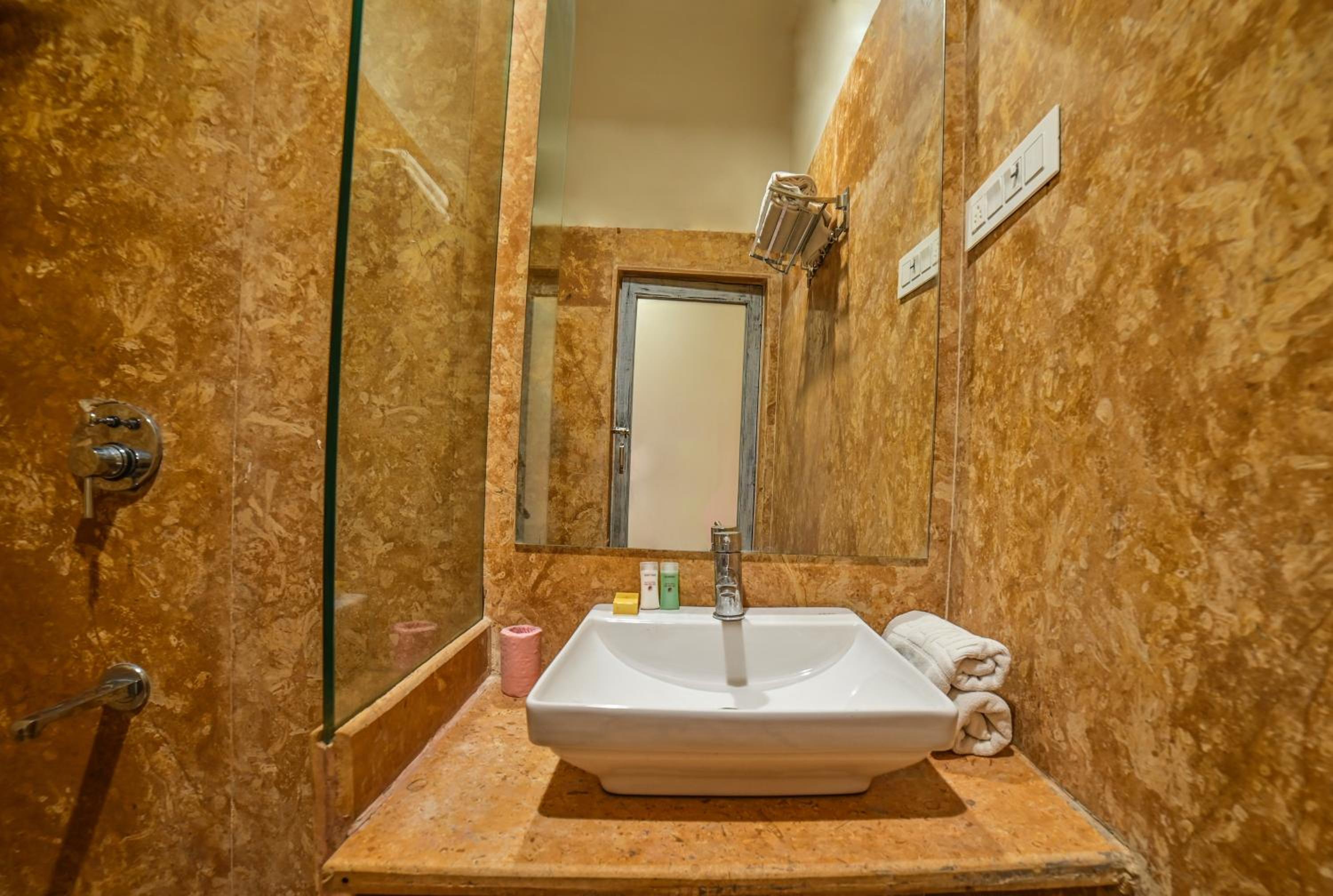 PATHIYAL SUITE photo 2
