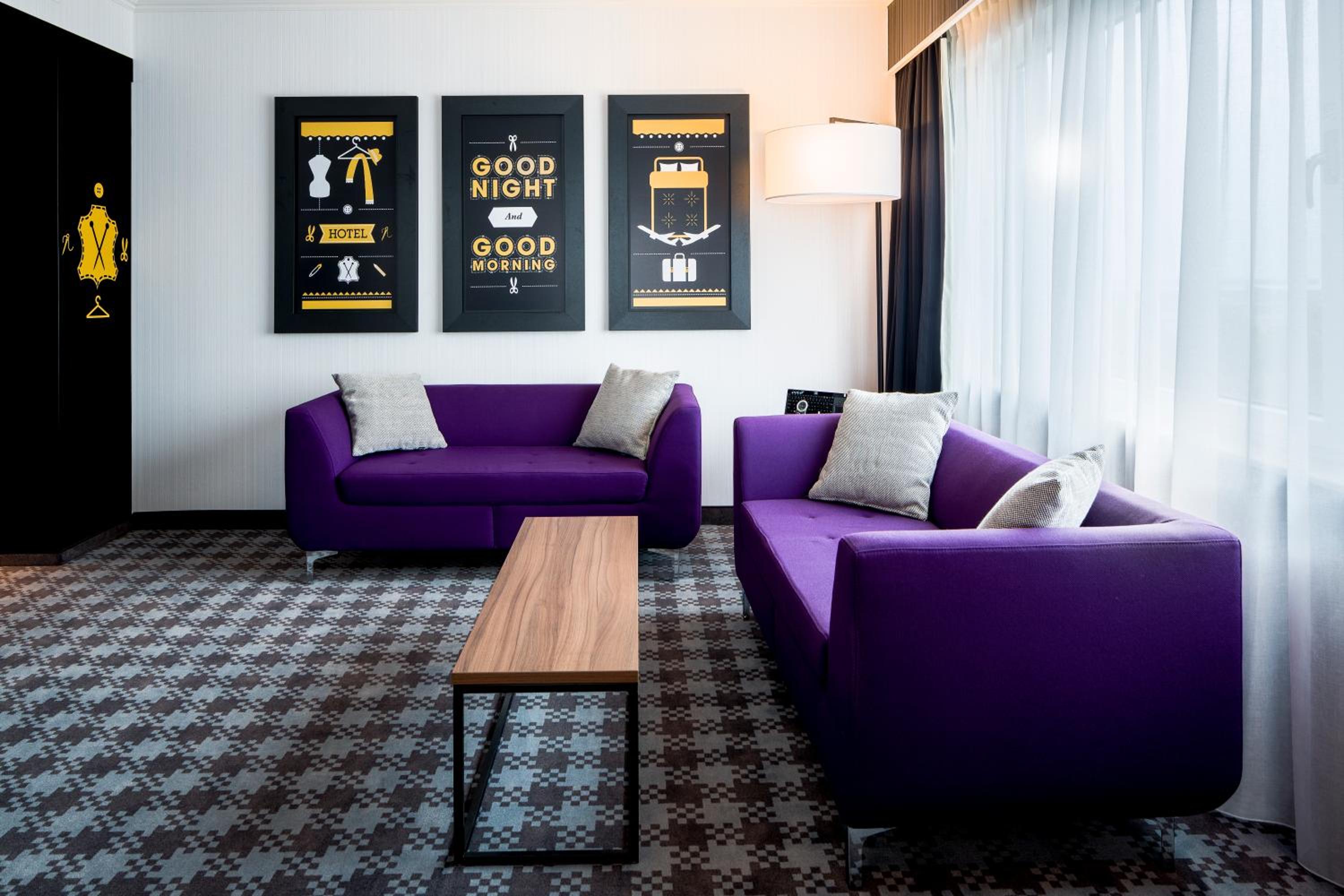 Suite - Photo 3