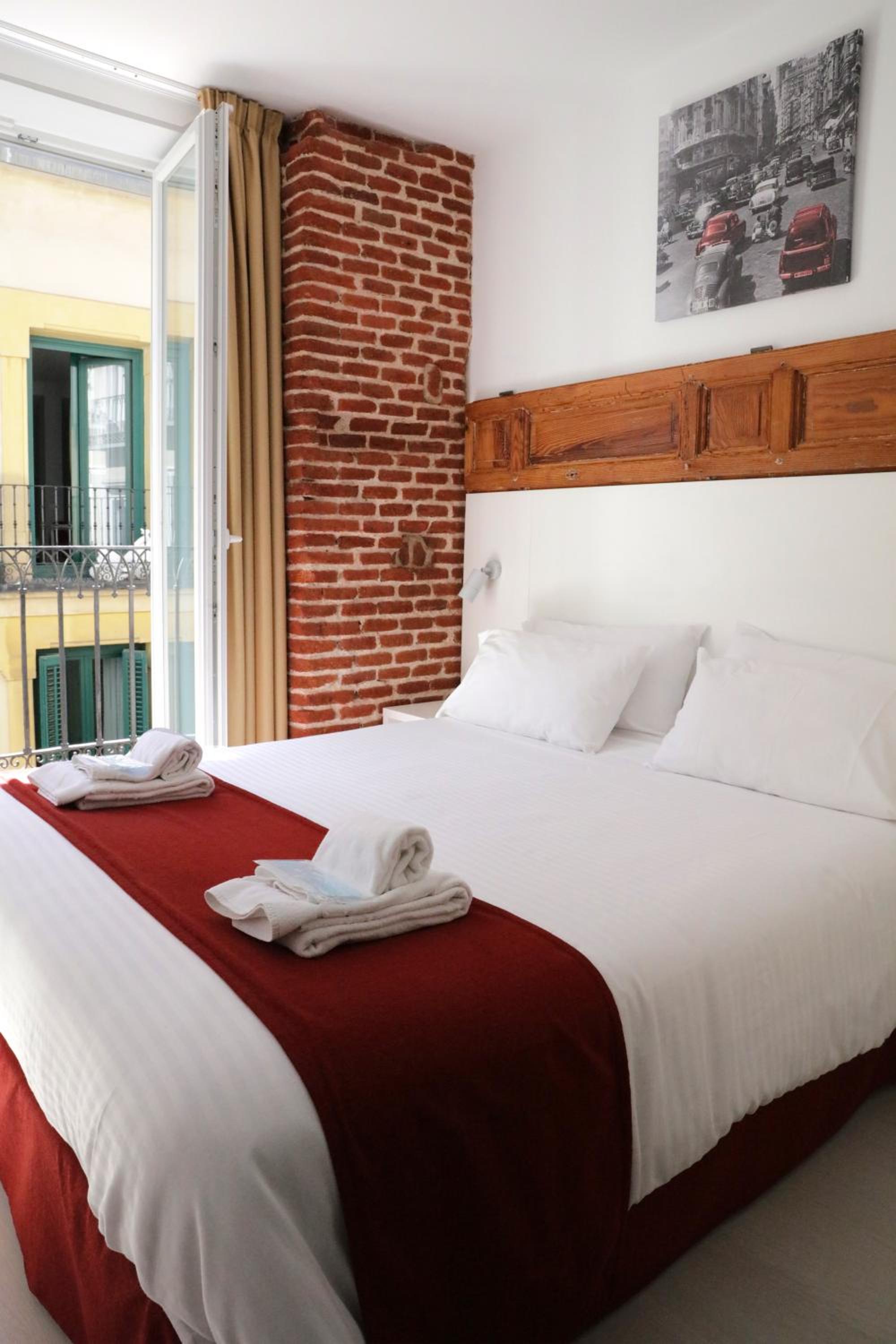 Double Room with Balcony photo 3