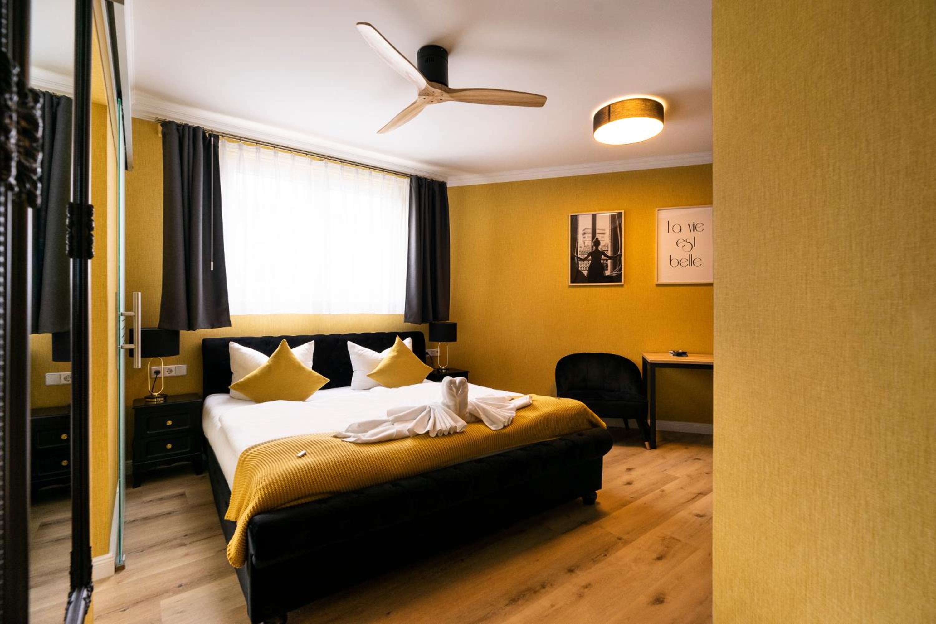 Double Room - Photo 20