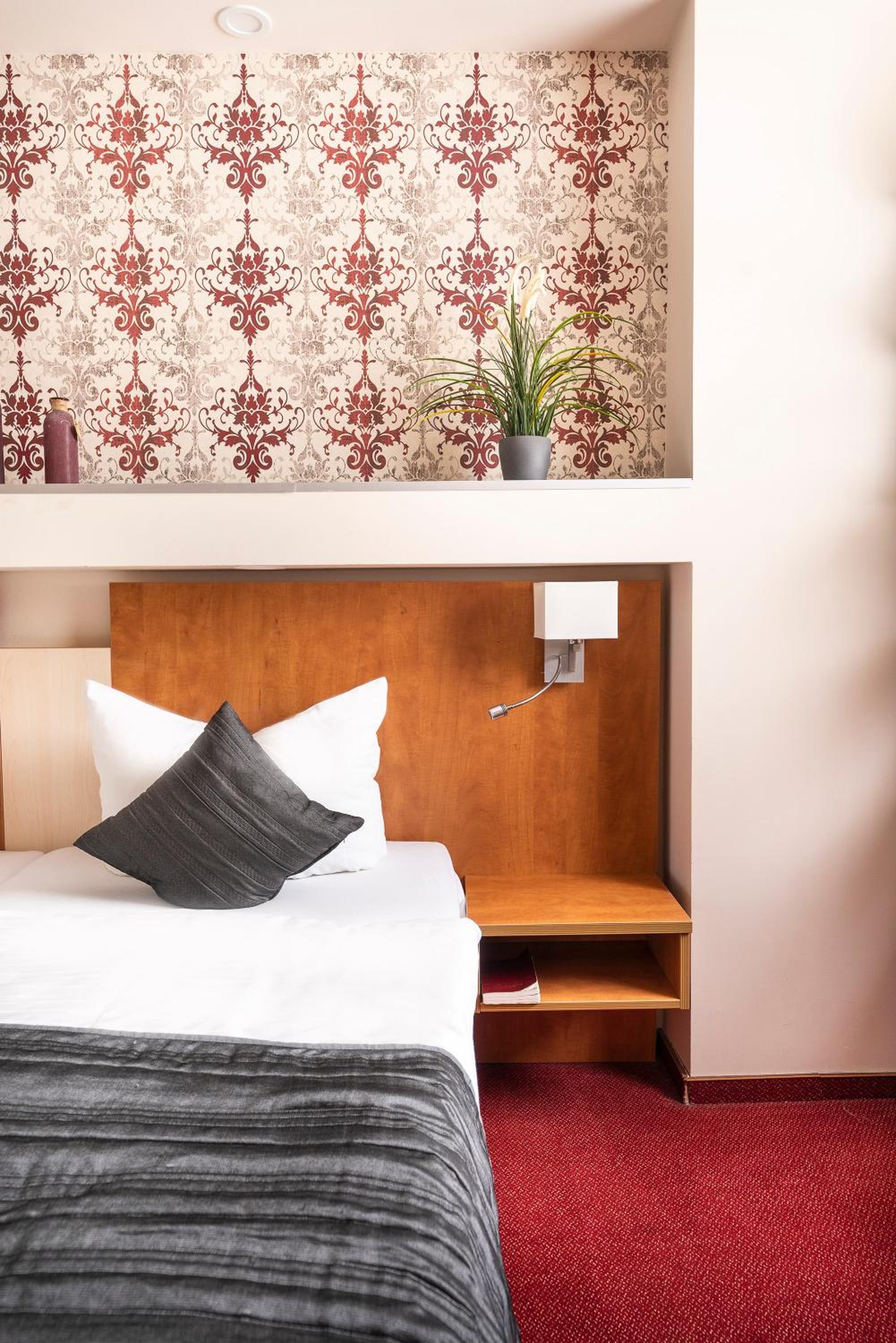 Double Room - Photo 9
