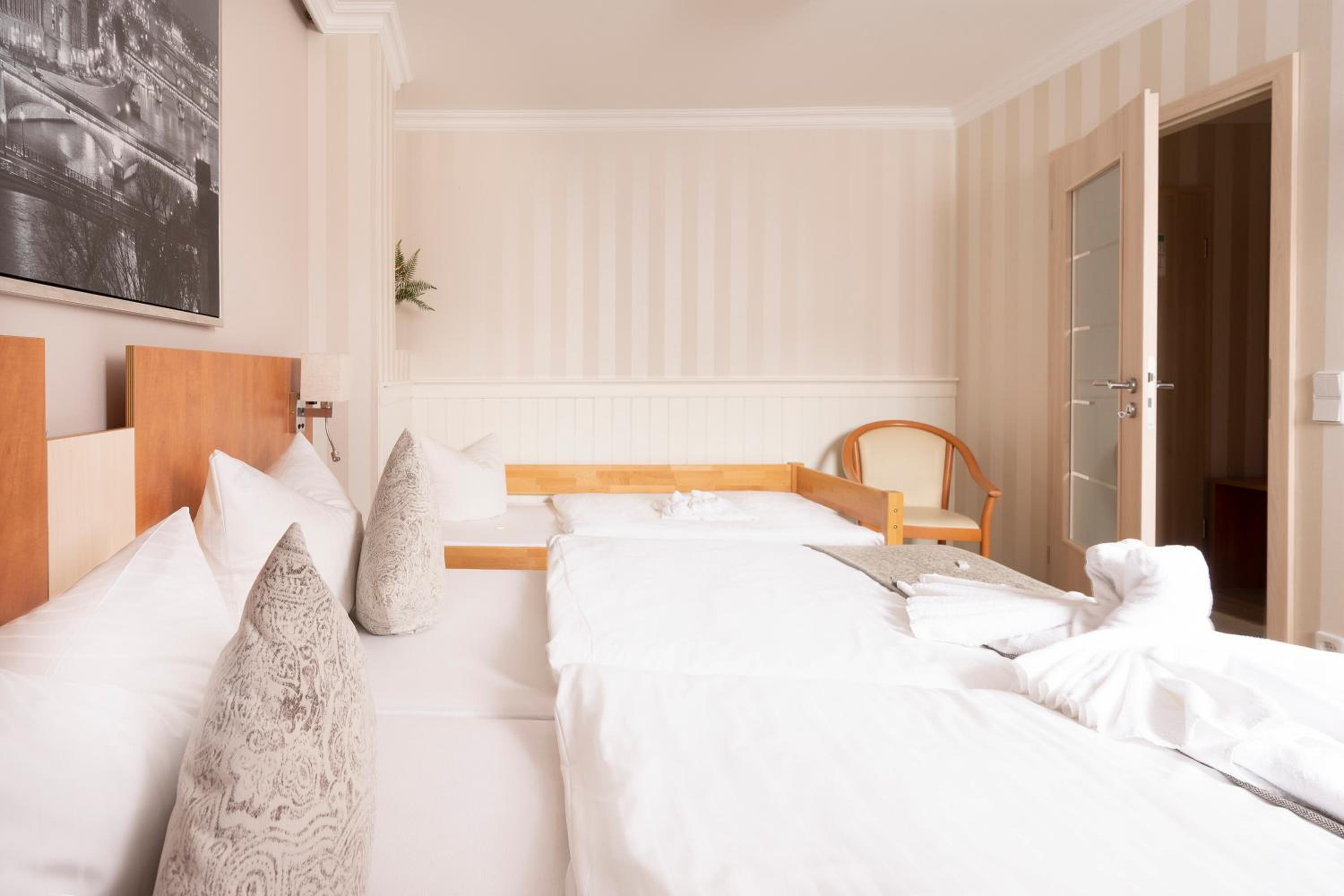 Triple Room - Photo 3