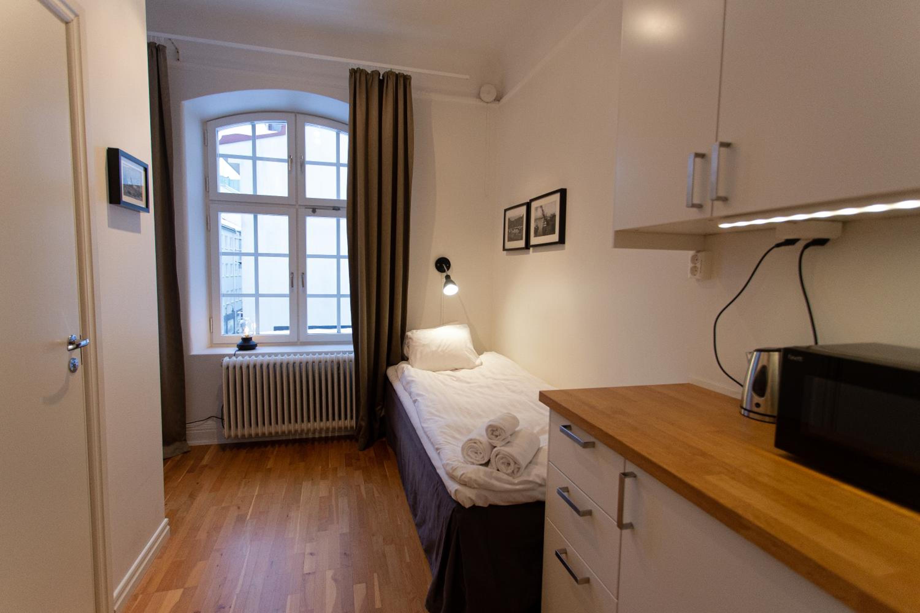 Small Studio (1 Adult) photo 1