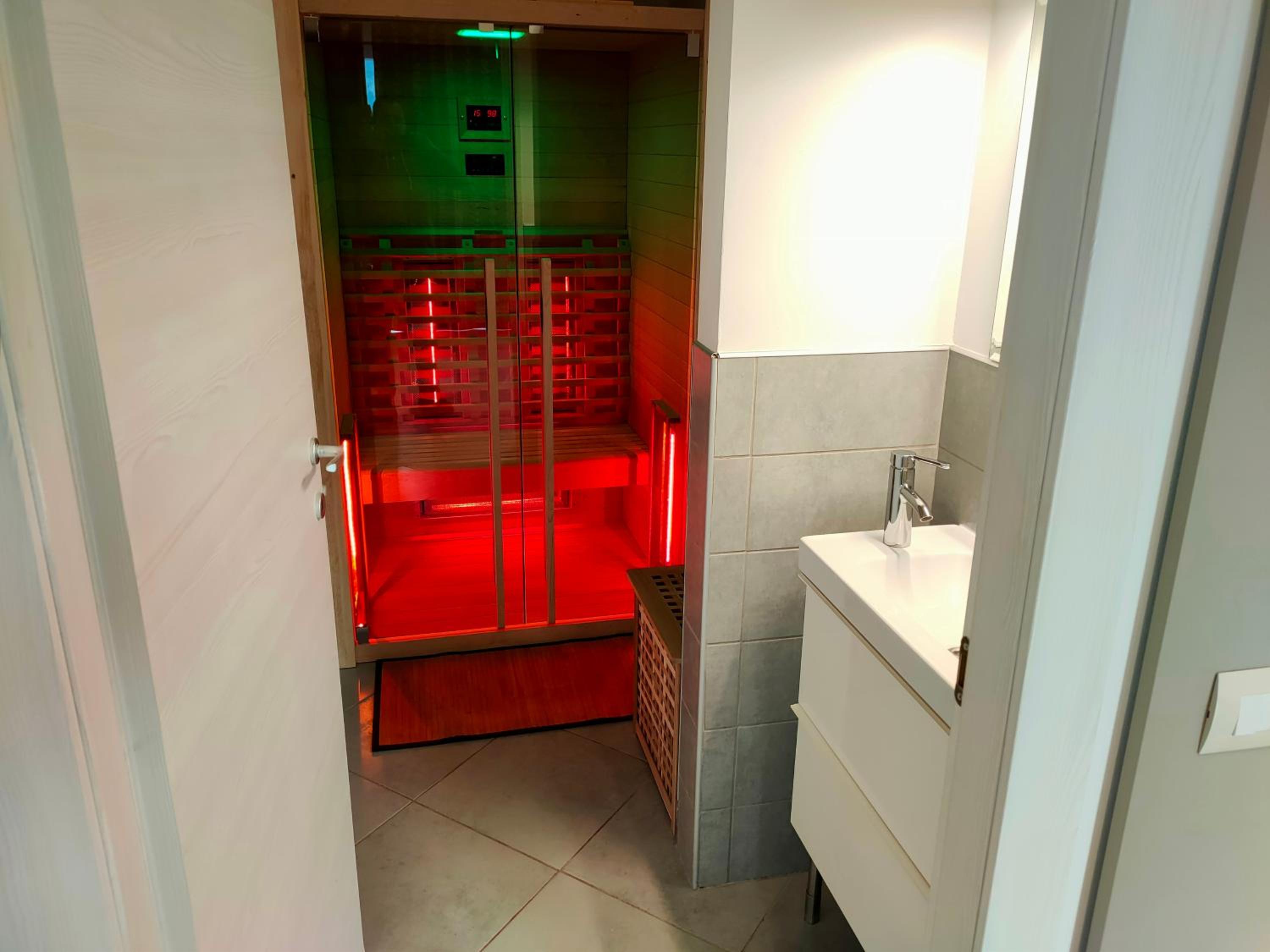 Apartment with Sauna photo 2