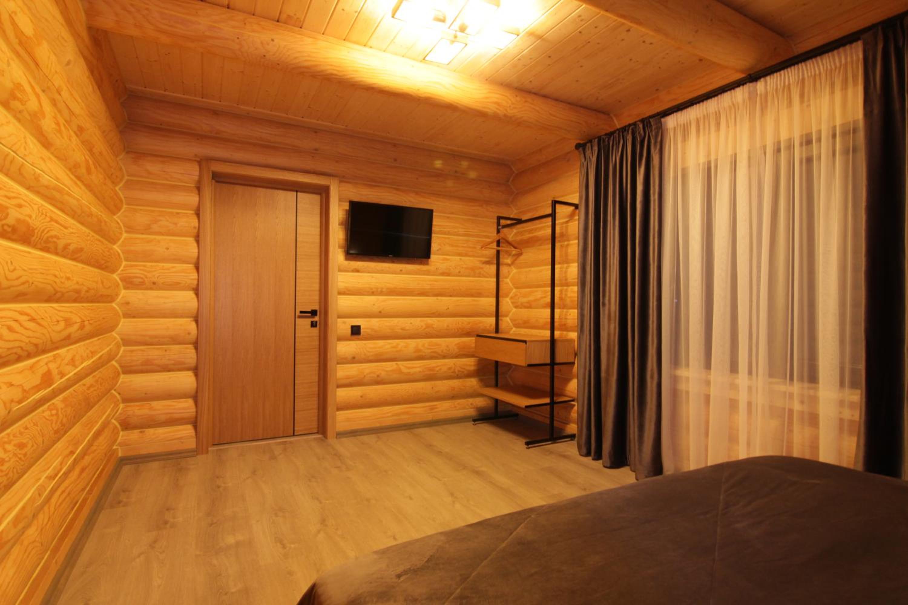 Three-Bedroom House photo 2