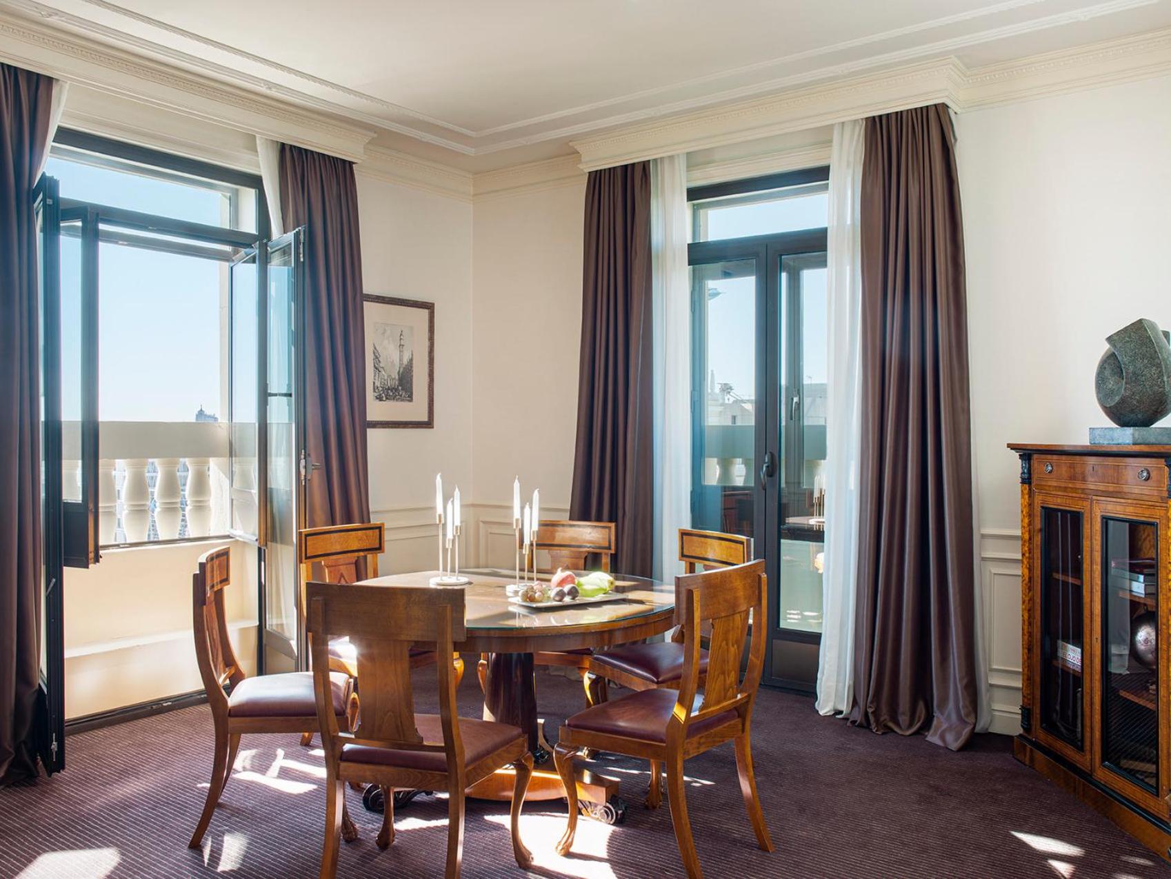 Castellana Presidential Suite Red Level