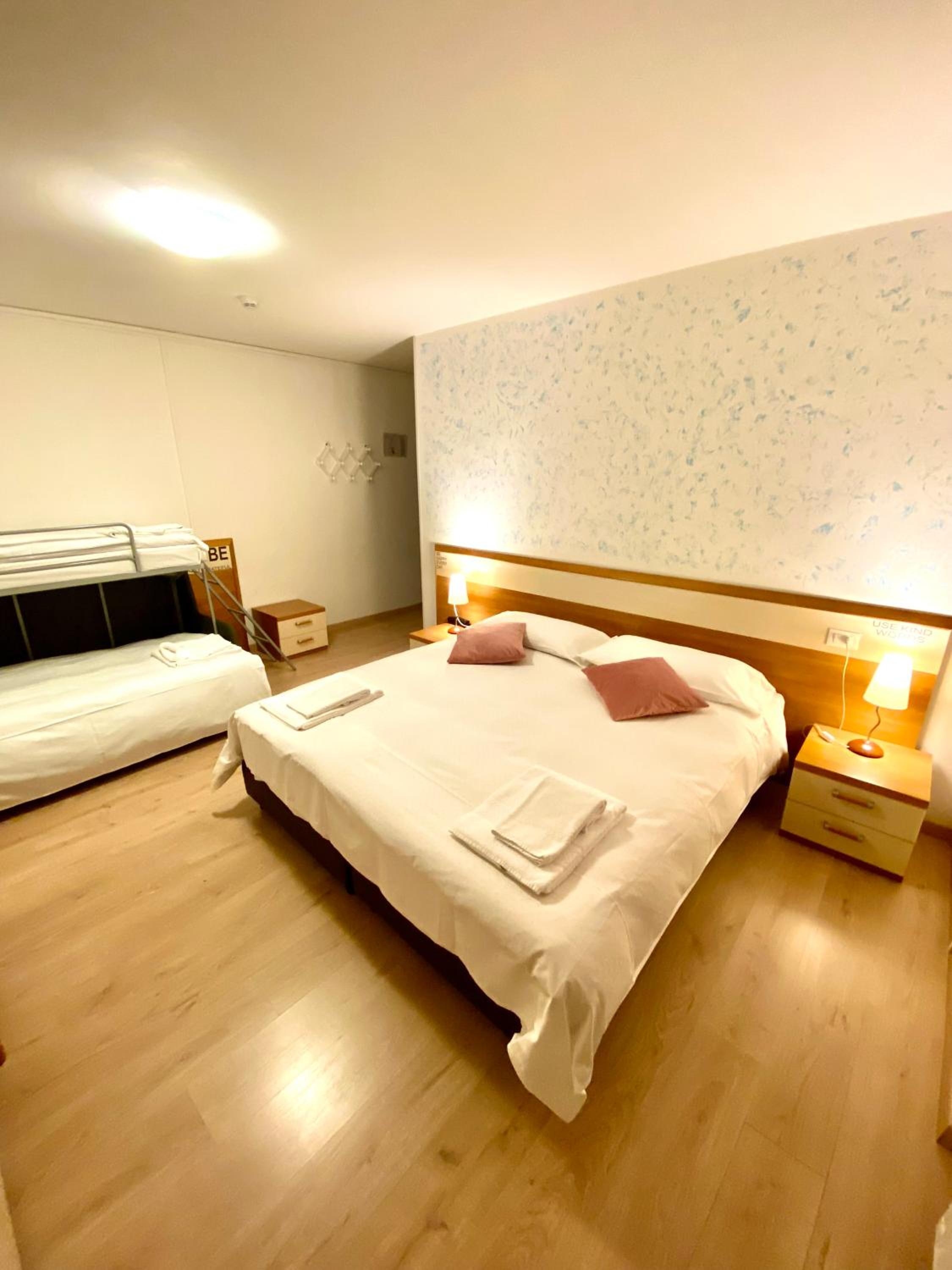 Quadruple Room - Photo 3