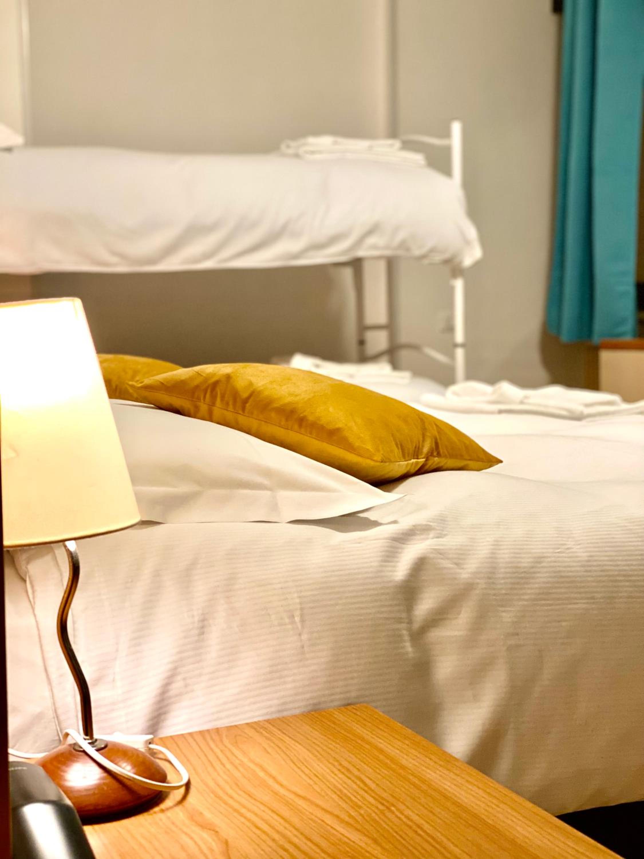 Quadruple Room - Photo 11