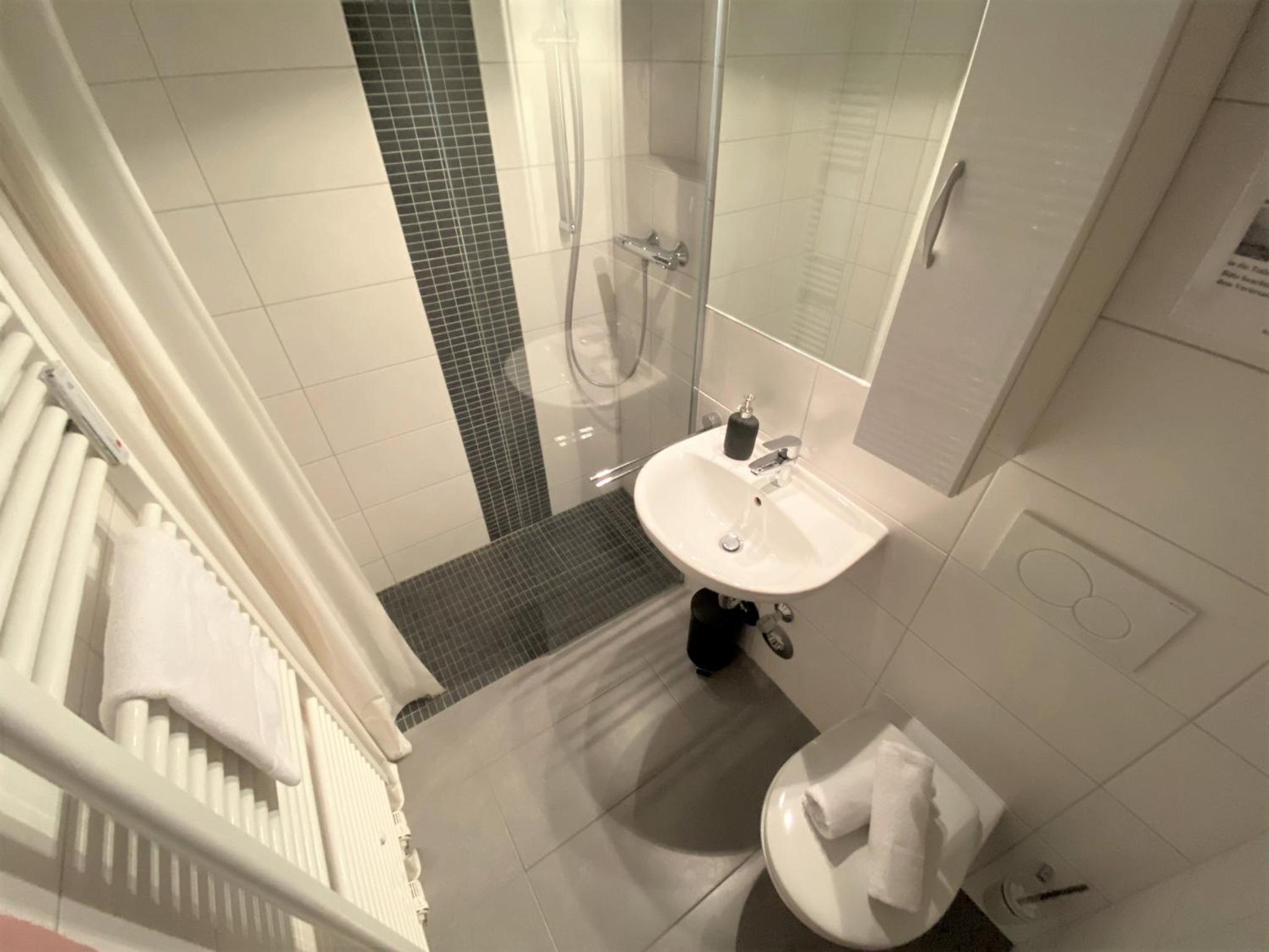 One-Bedroom Apartment - Photo 5