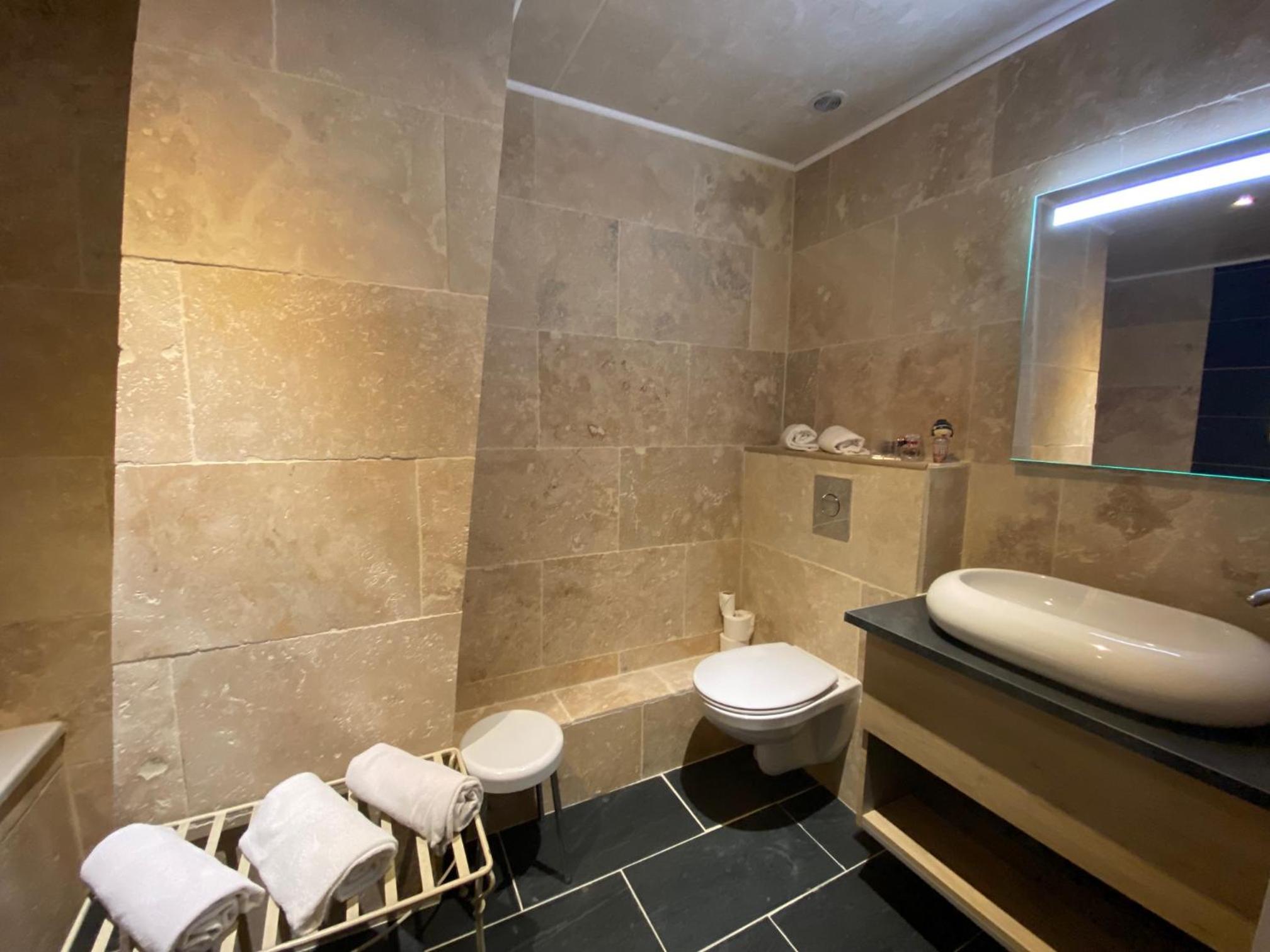 Superior Triple Room with Pool View - Photo 2