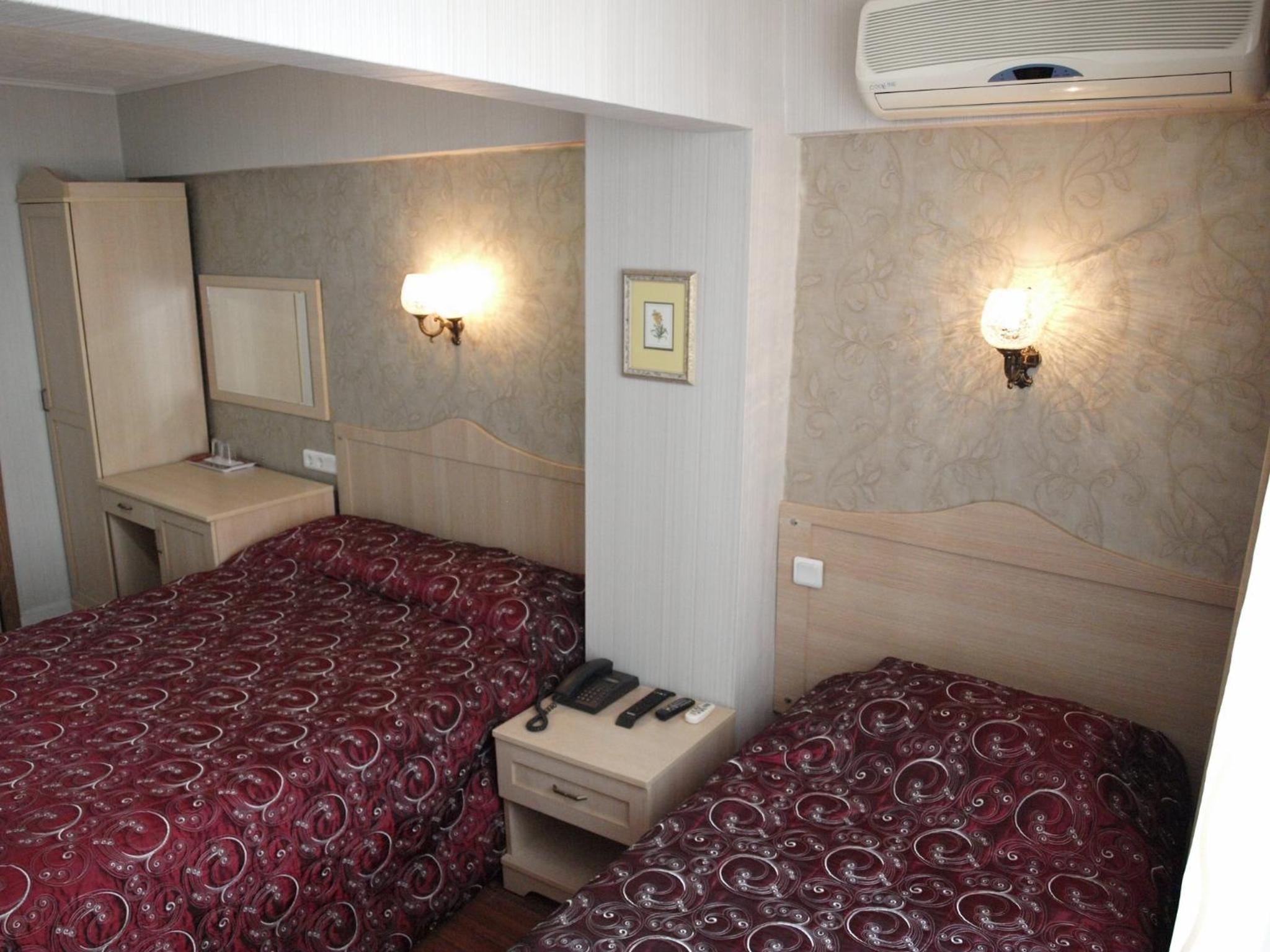 Standard Double or Twin Room photo 3