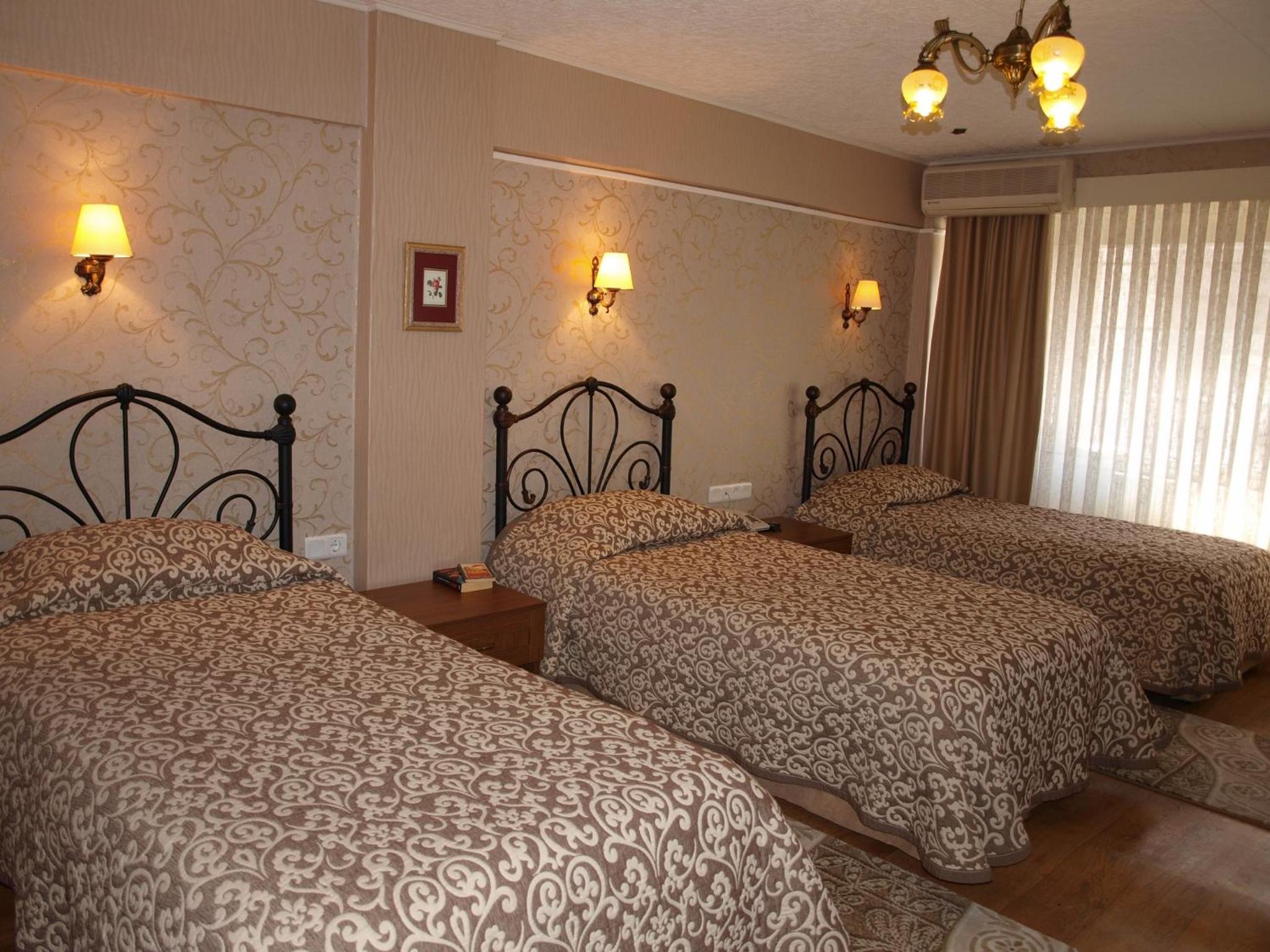 Standard Triple Room photo 3
