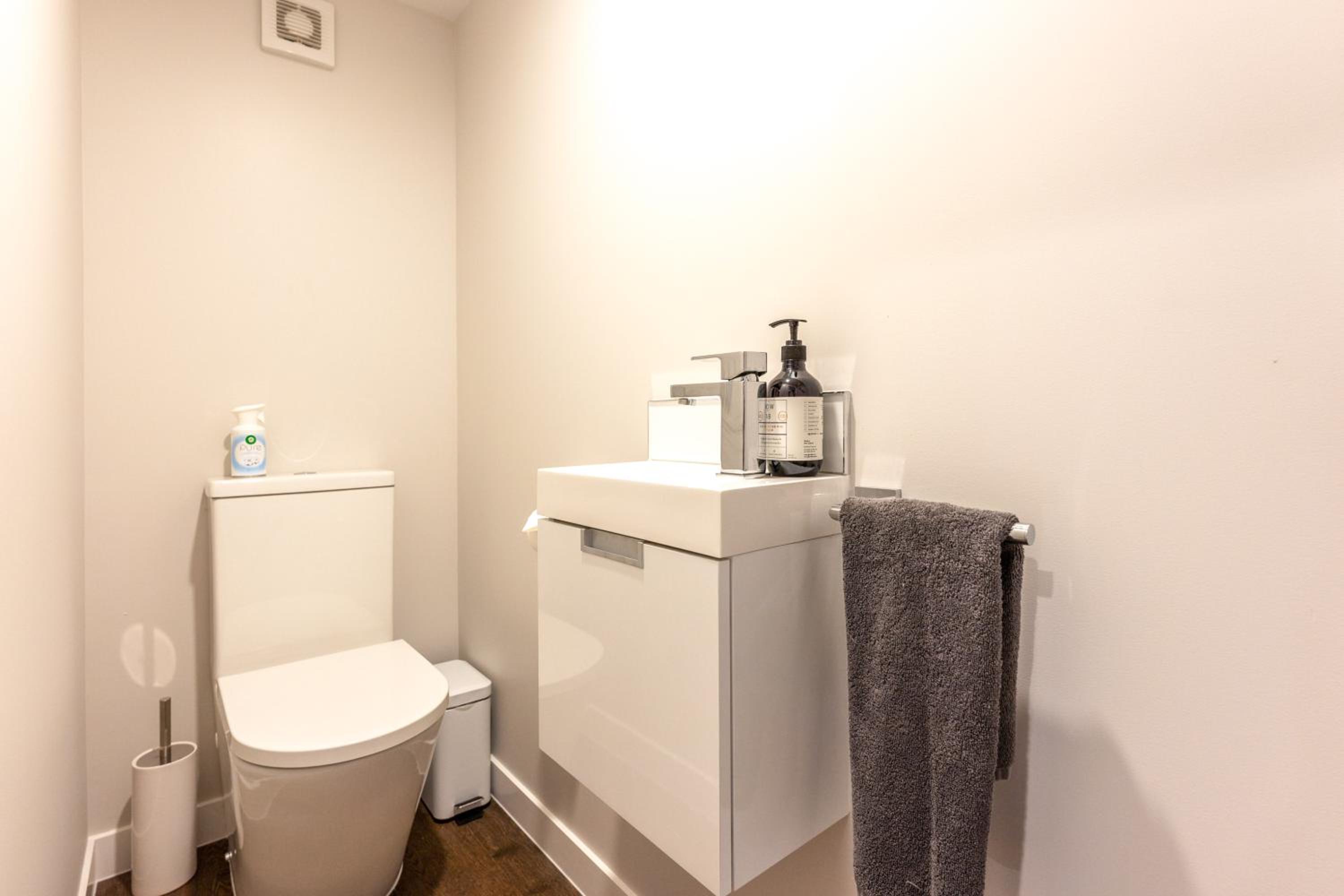 Two-Bedroom Apartment - Photo 7