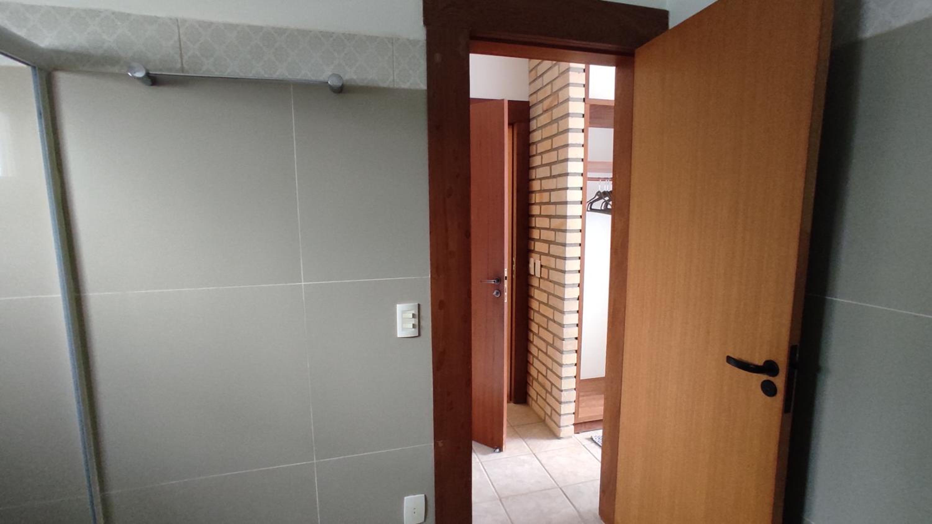One-Bedroom Suite - Photo 11