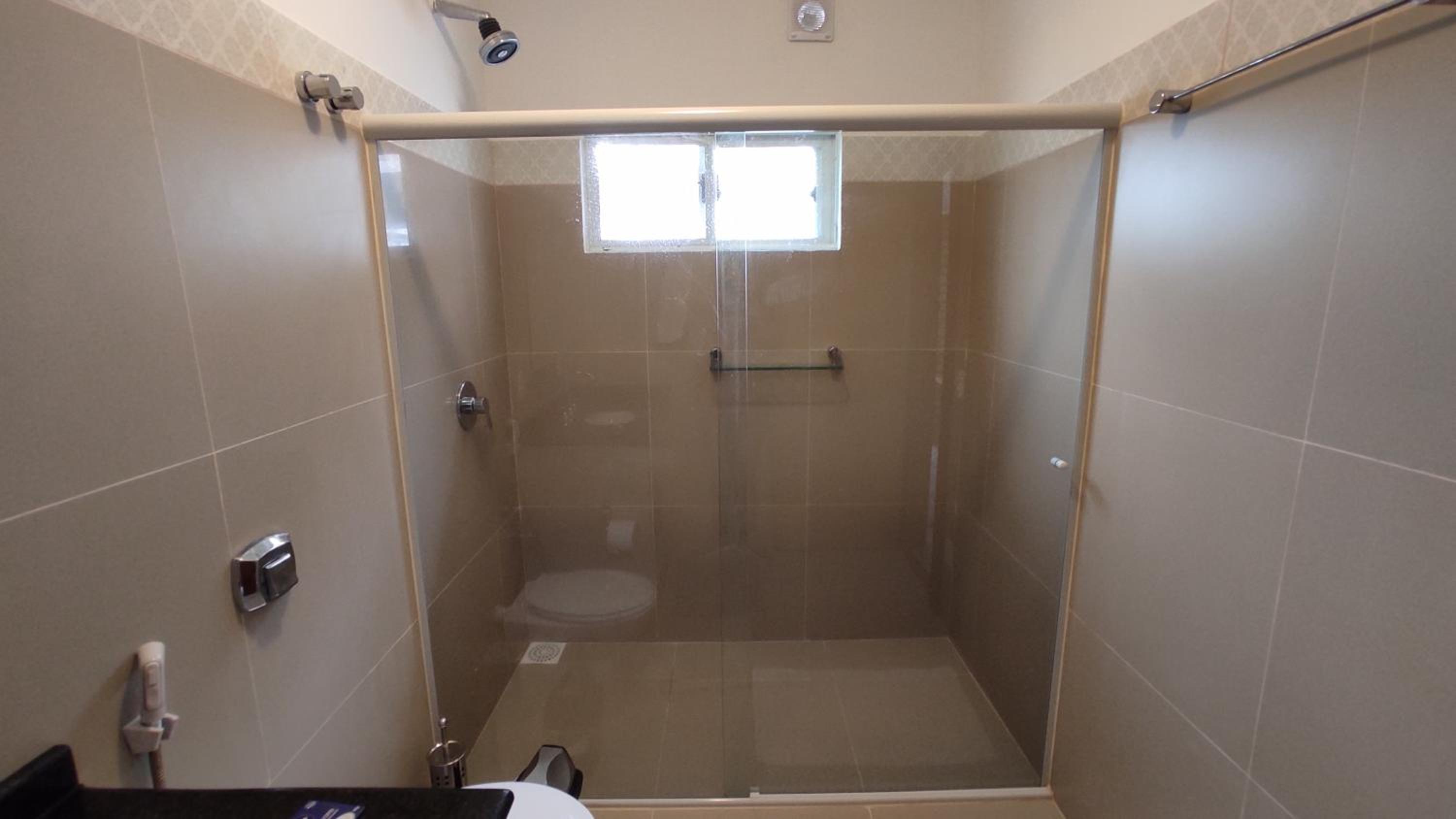 One-Bedroom Suite - Photo 10