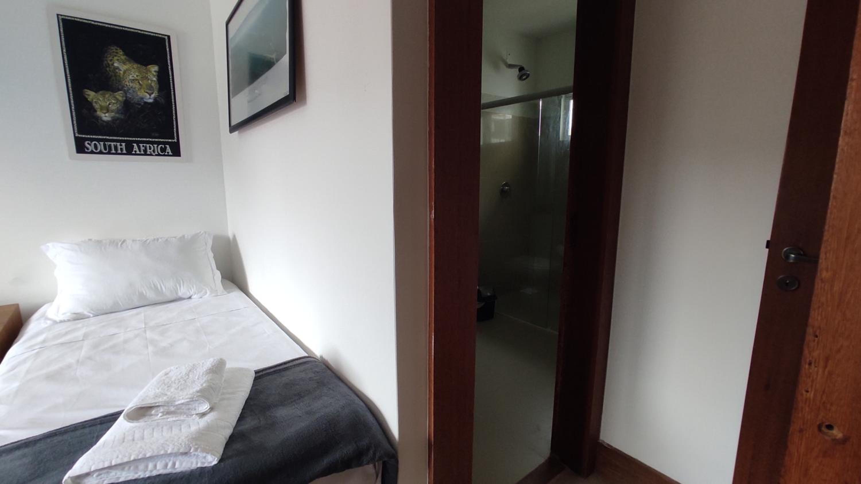 One-Bedroom Suite - Photo 7
