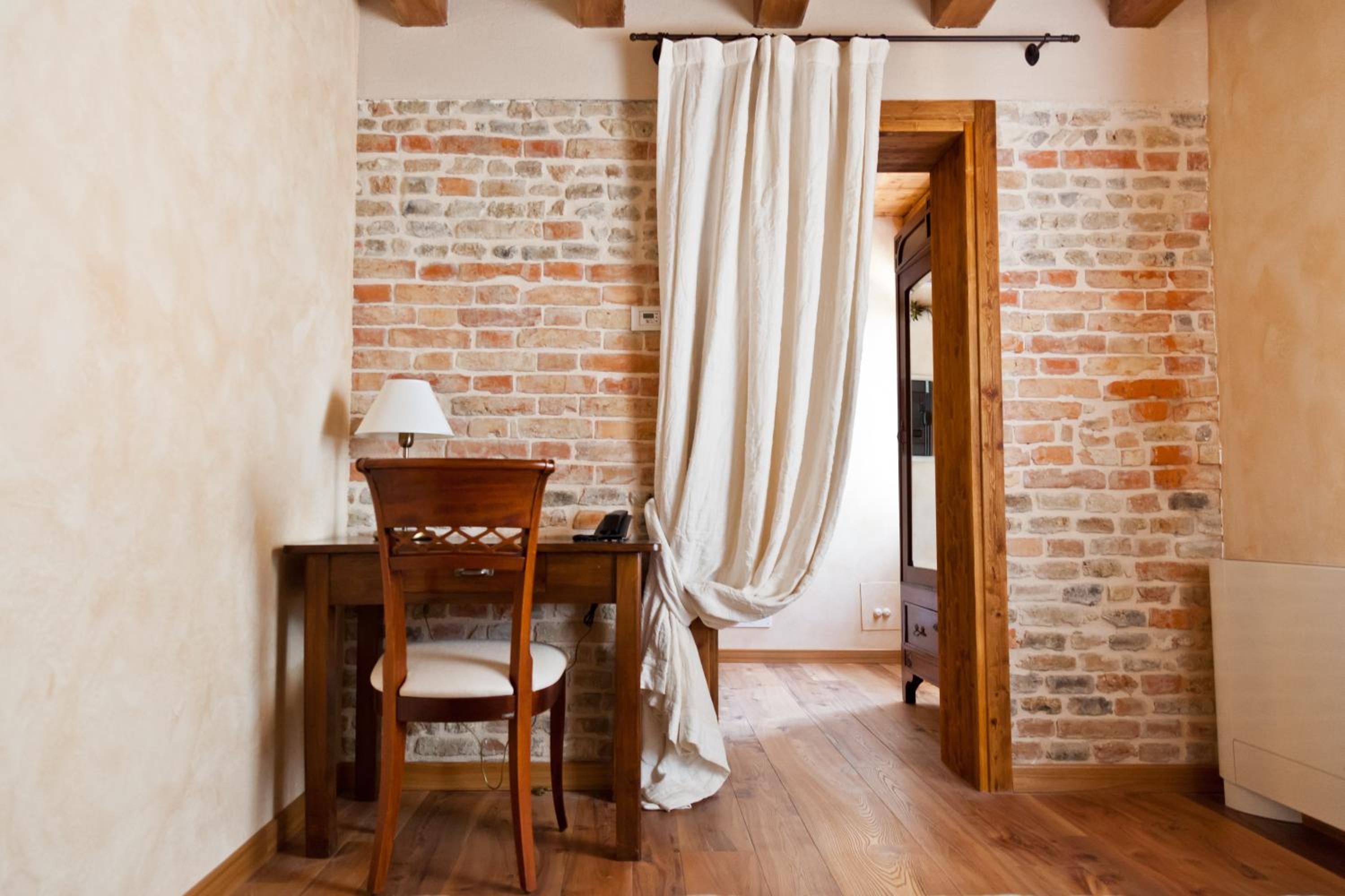 Double Room - Photo 3