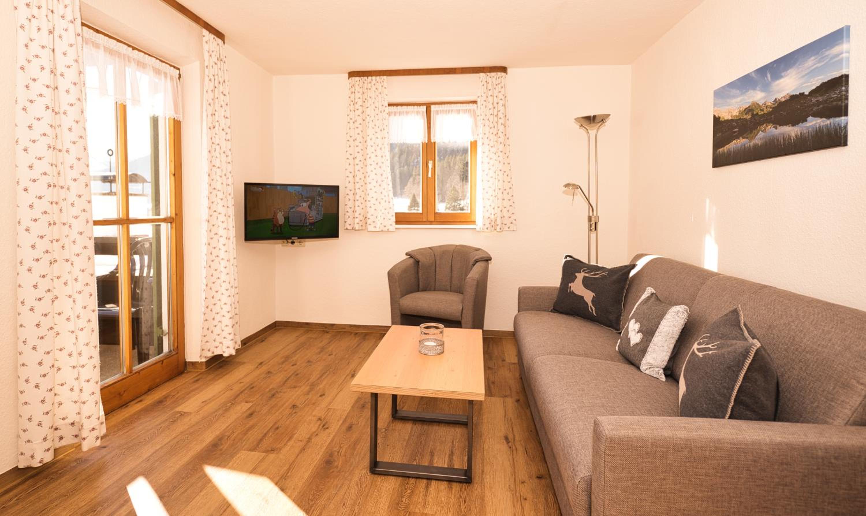 Two-Bedroom Apartment with Balcony photo 1