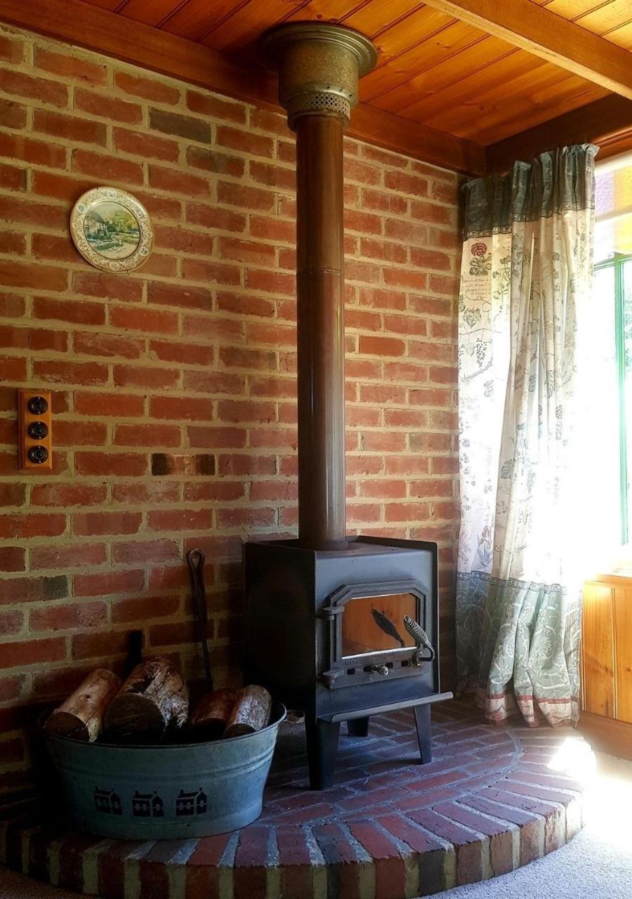 Two-Bedroom Cottage - Photo 2
