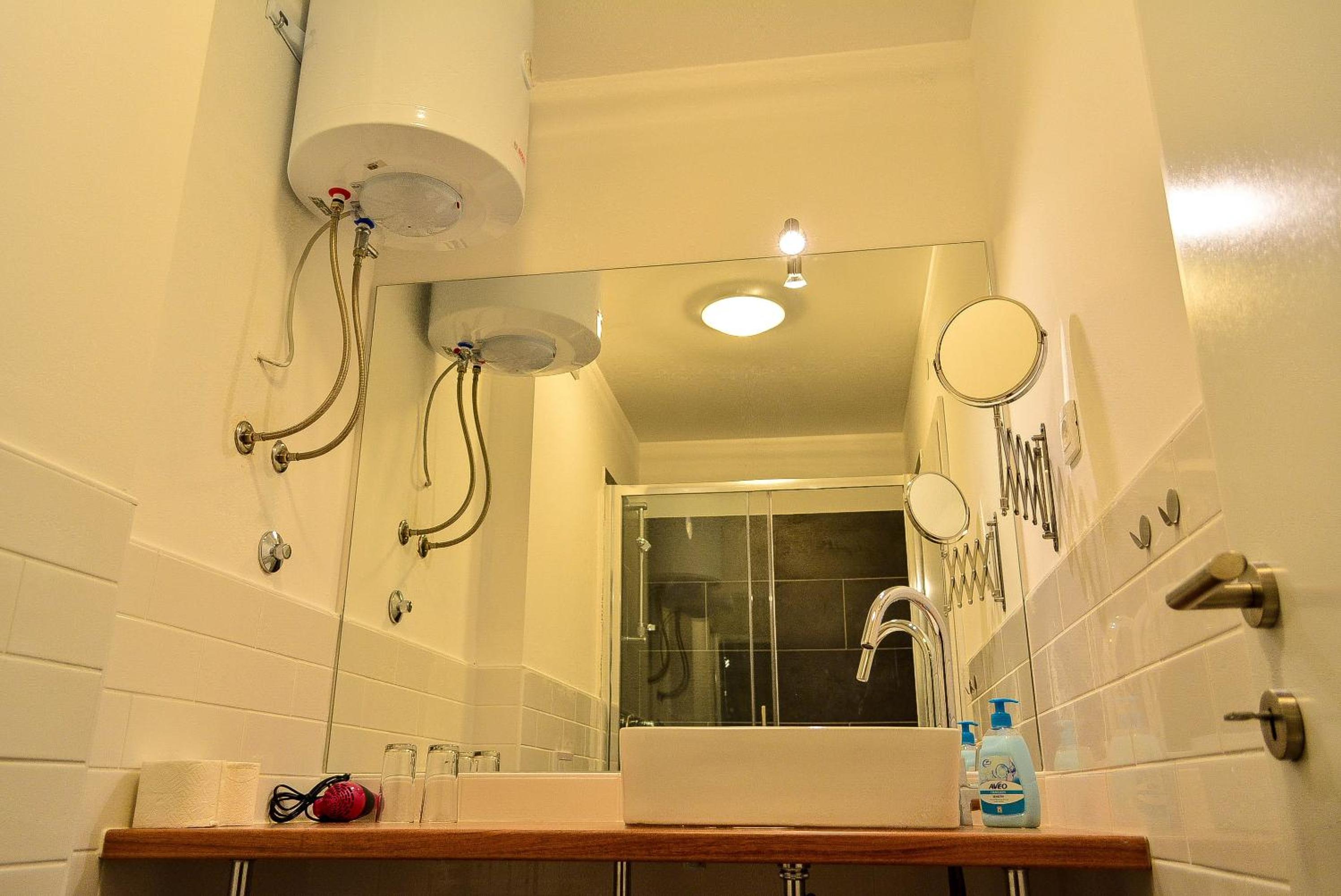 Twin Room with Sea View - Photo 5
