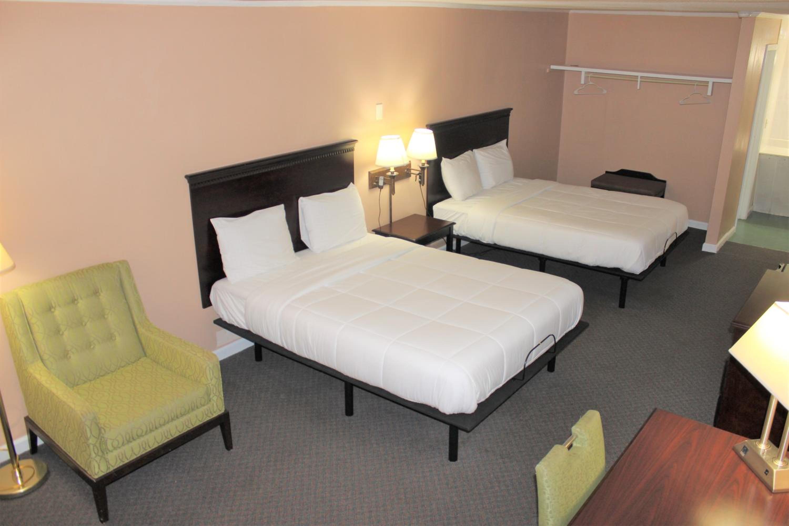Double Room with Private Bathroom photo 1