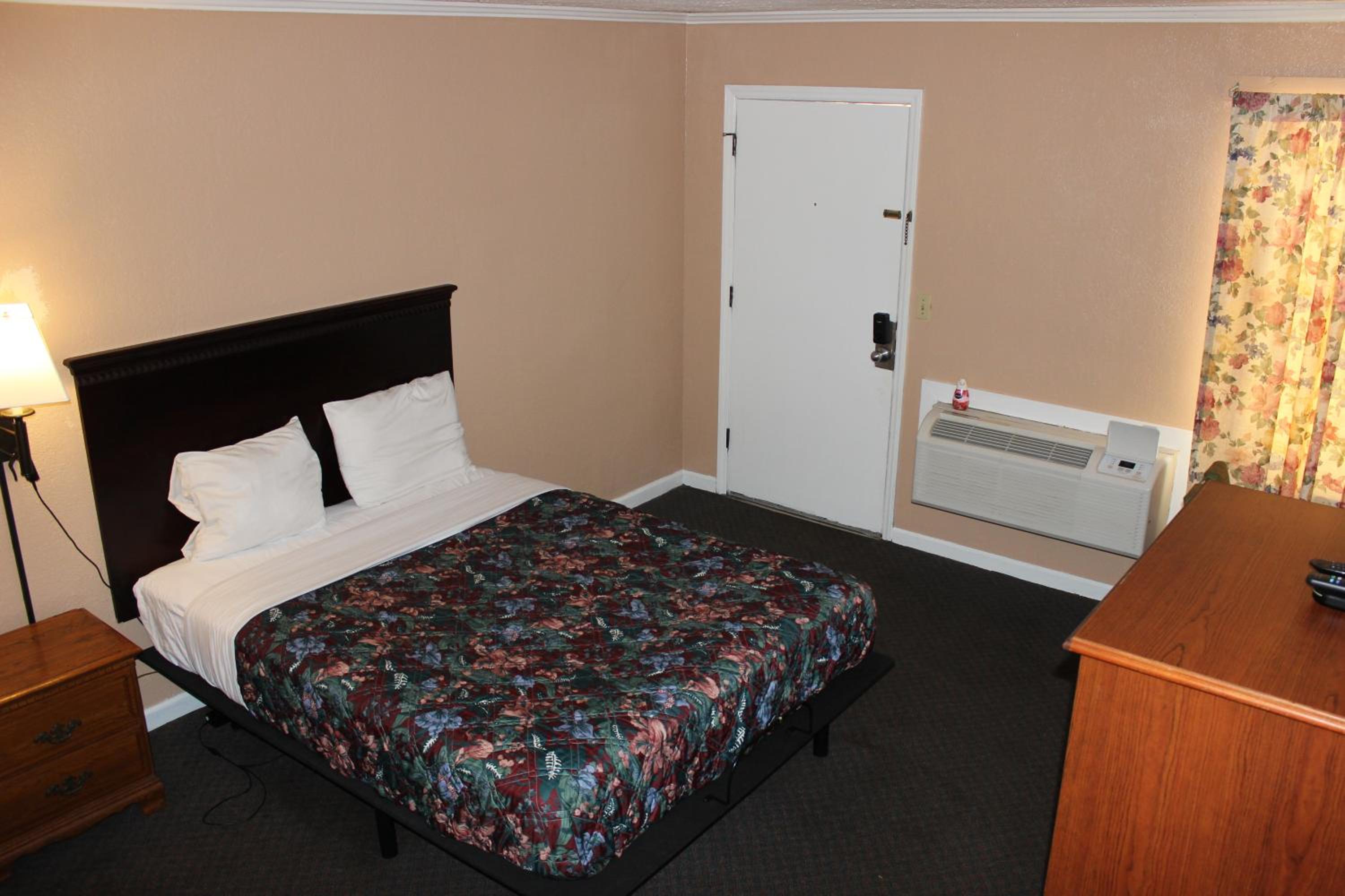 Double Room with Private Bathroom photo 1