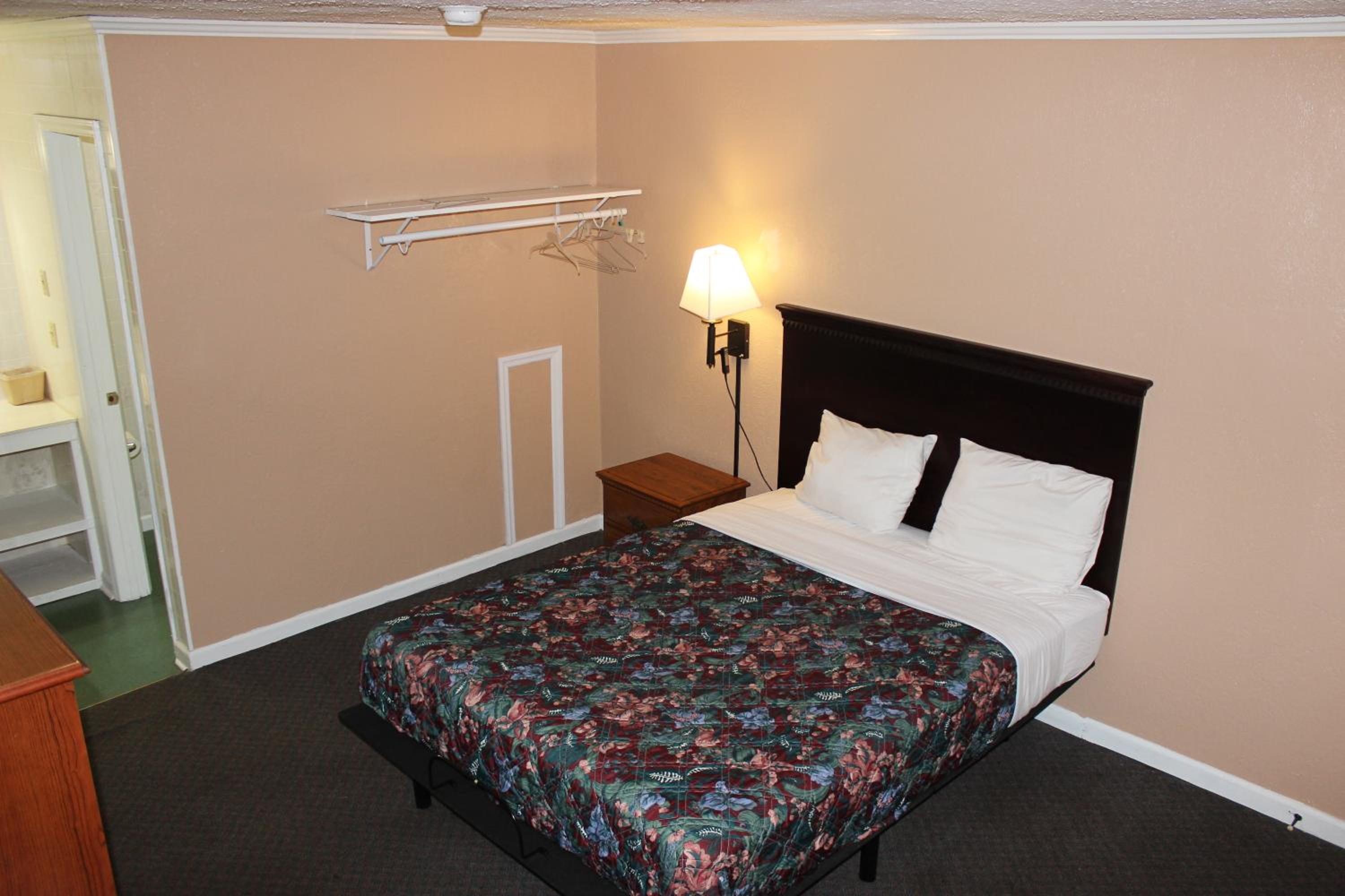 Double Room with Private Bathroom photo 3