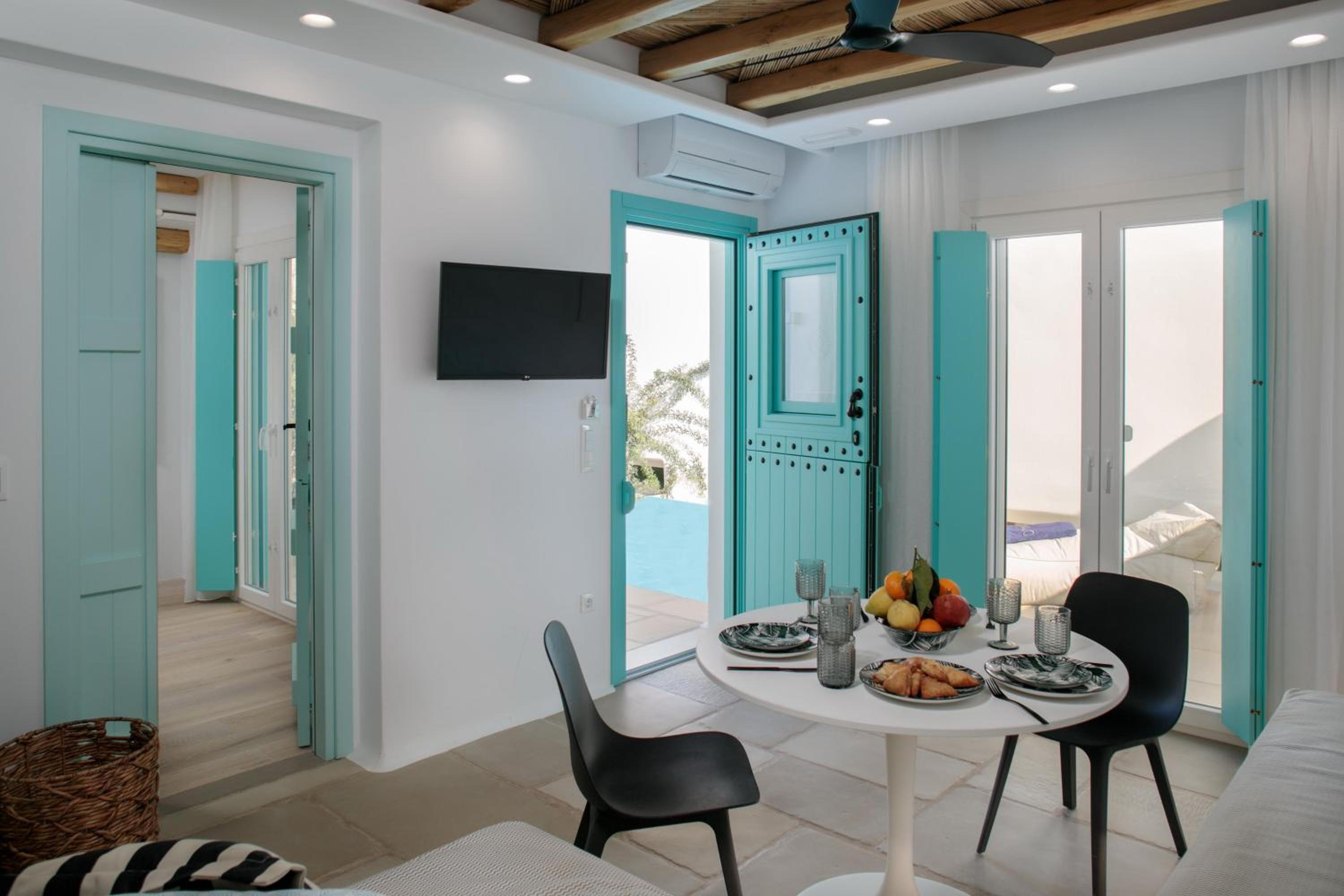 Majo Two Bedroom Villa with Private Pool - Photo 12