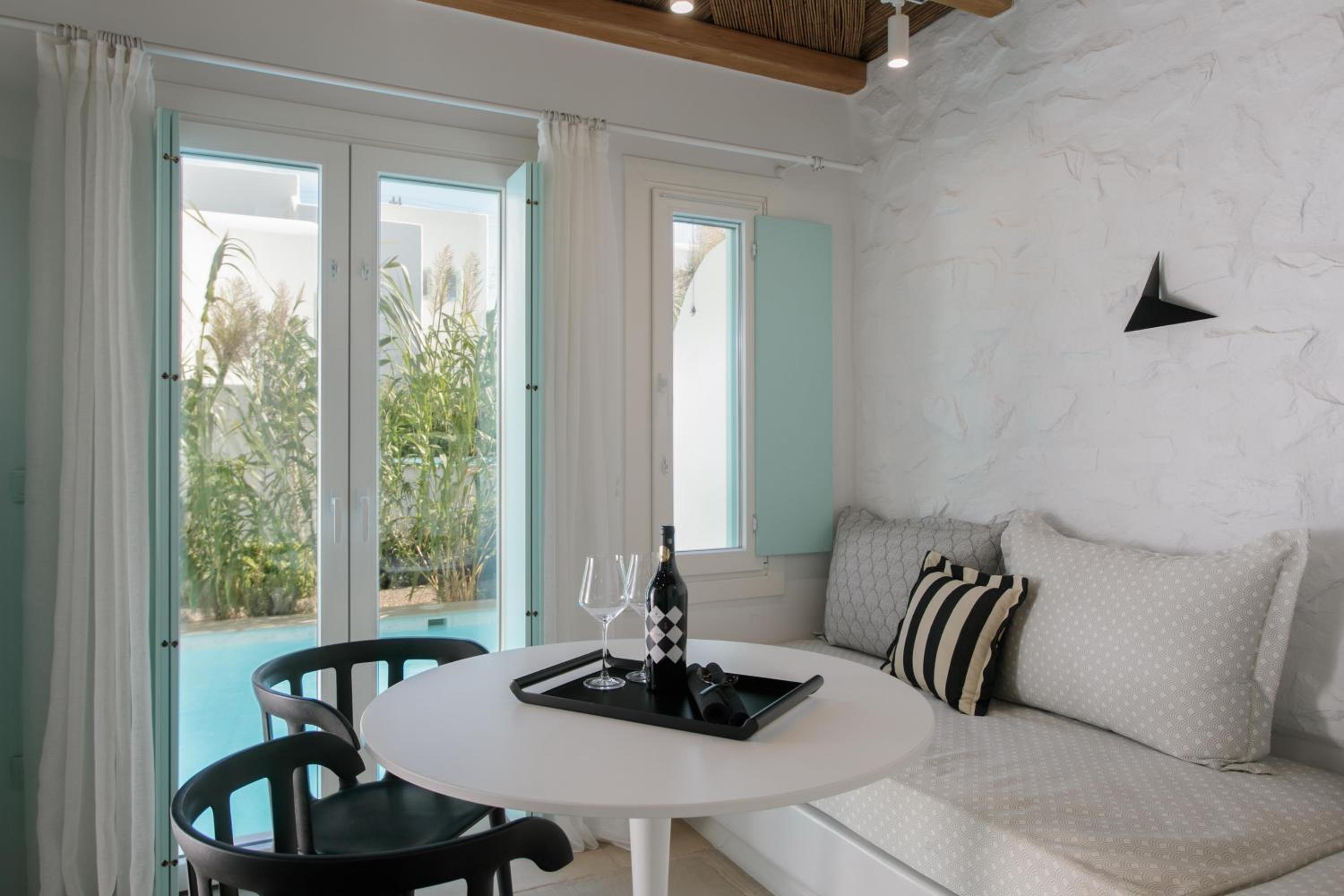 Majo Two Bedroom Villa with Private Pool - Photo 16