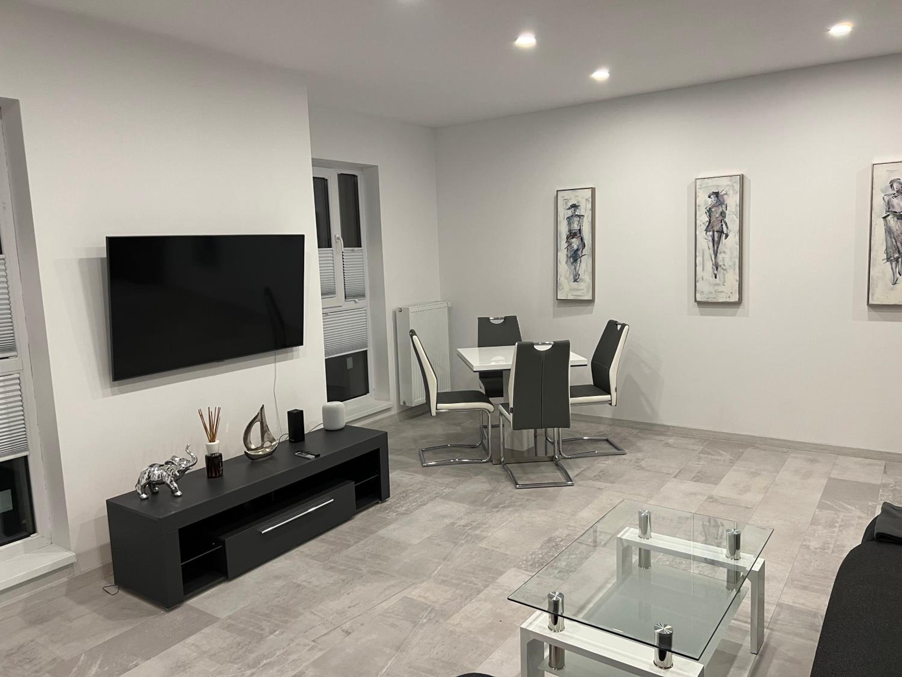 One-Bedroom Apartment - Photo 18