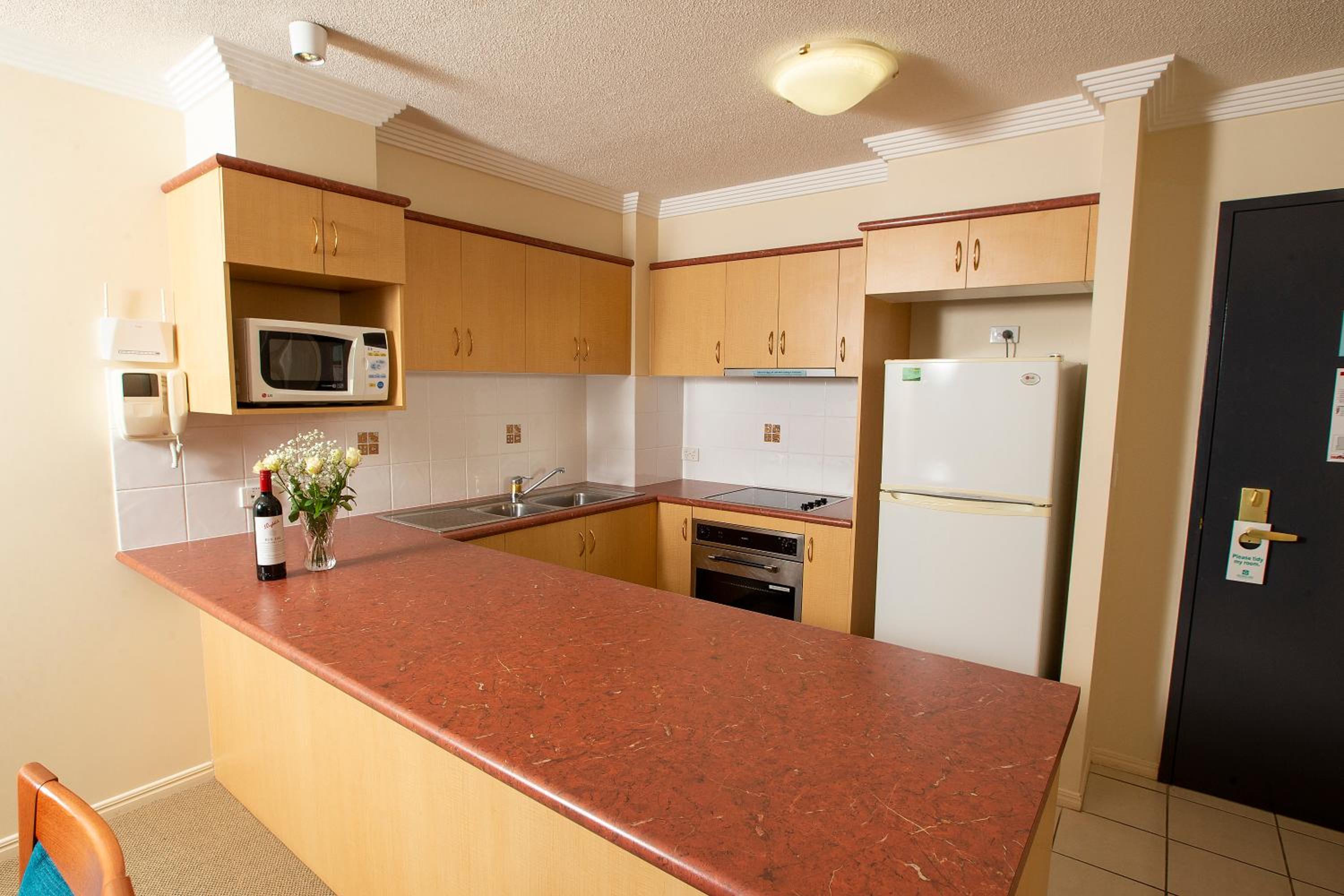 One-Bedroom Apartment photo 2