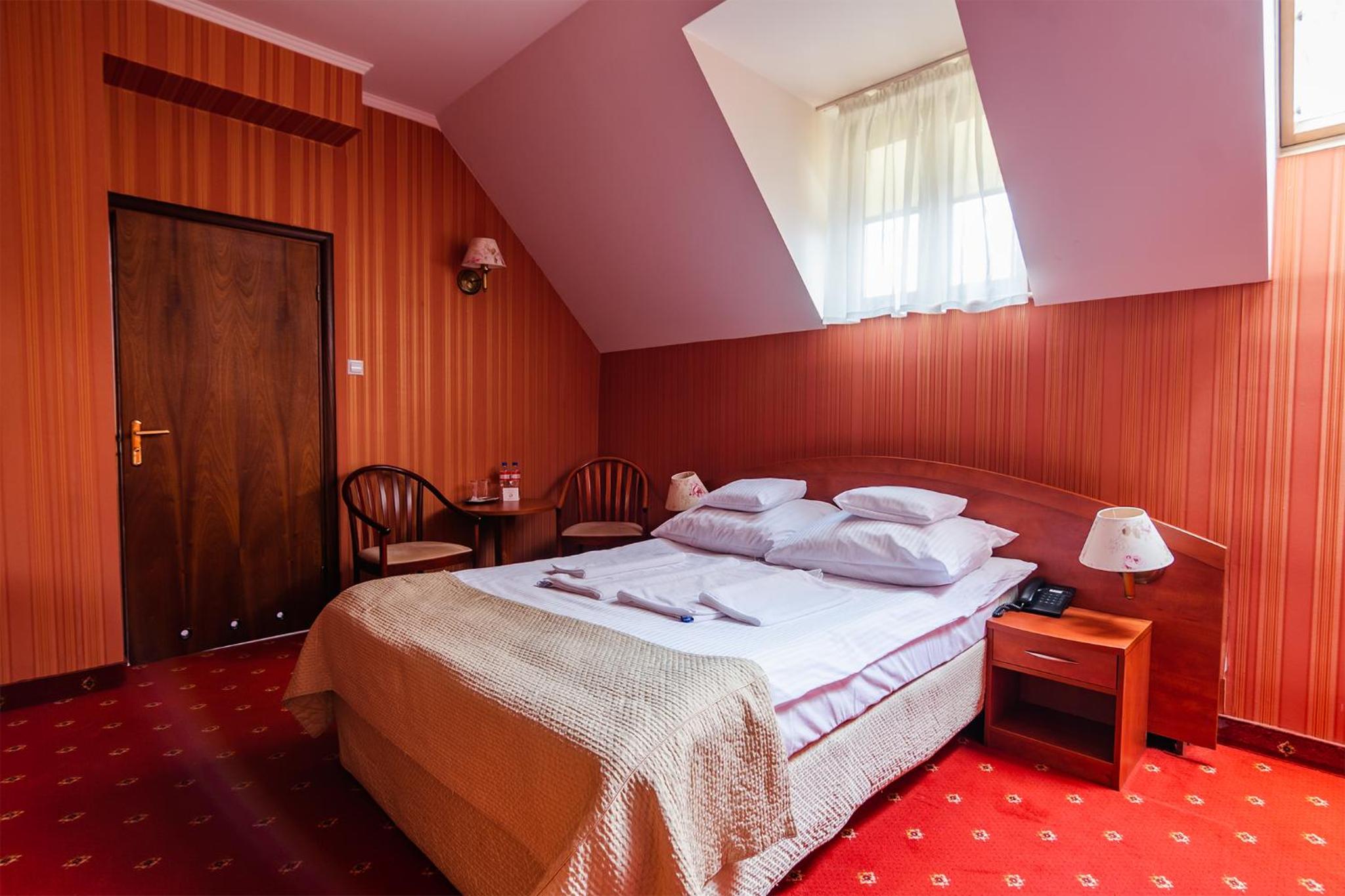 Double Room - Photo 11