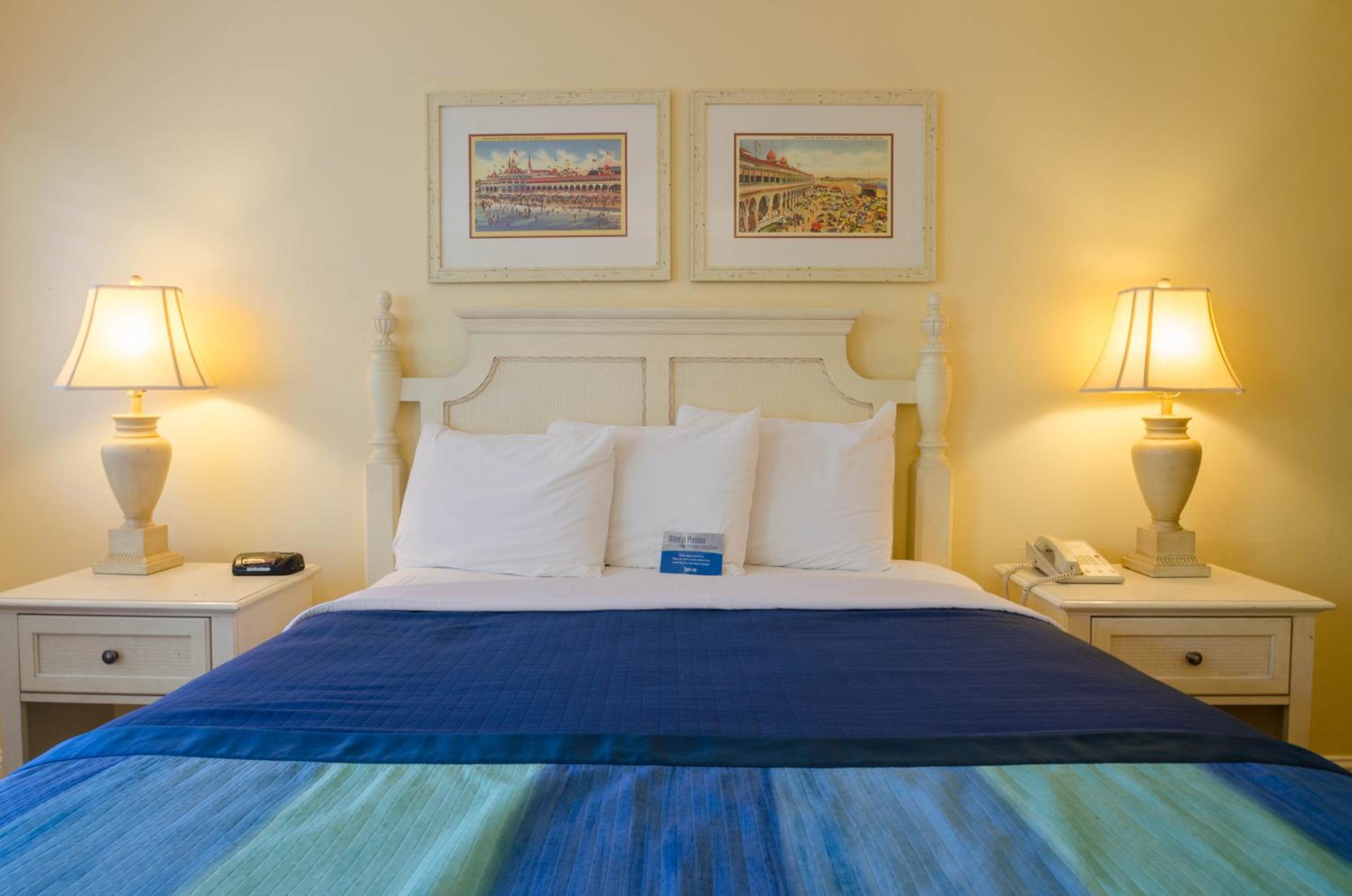 Standard Queen Room - Photo 11