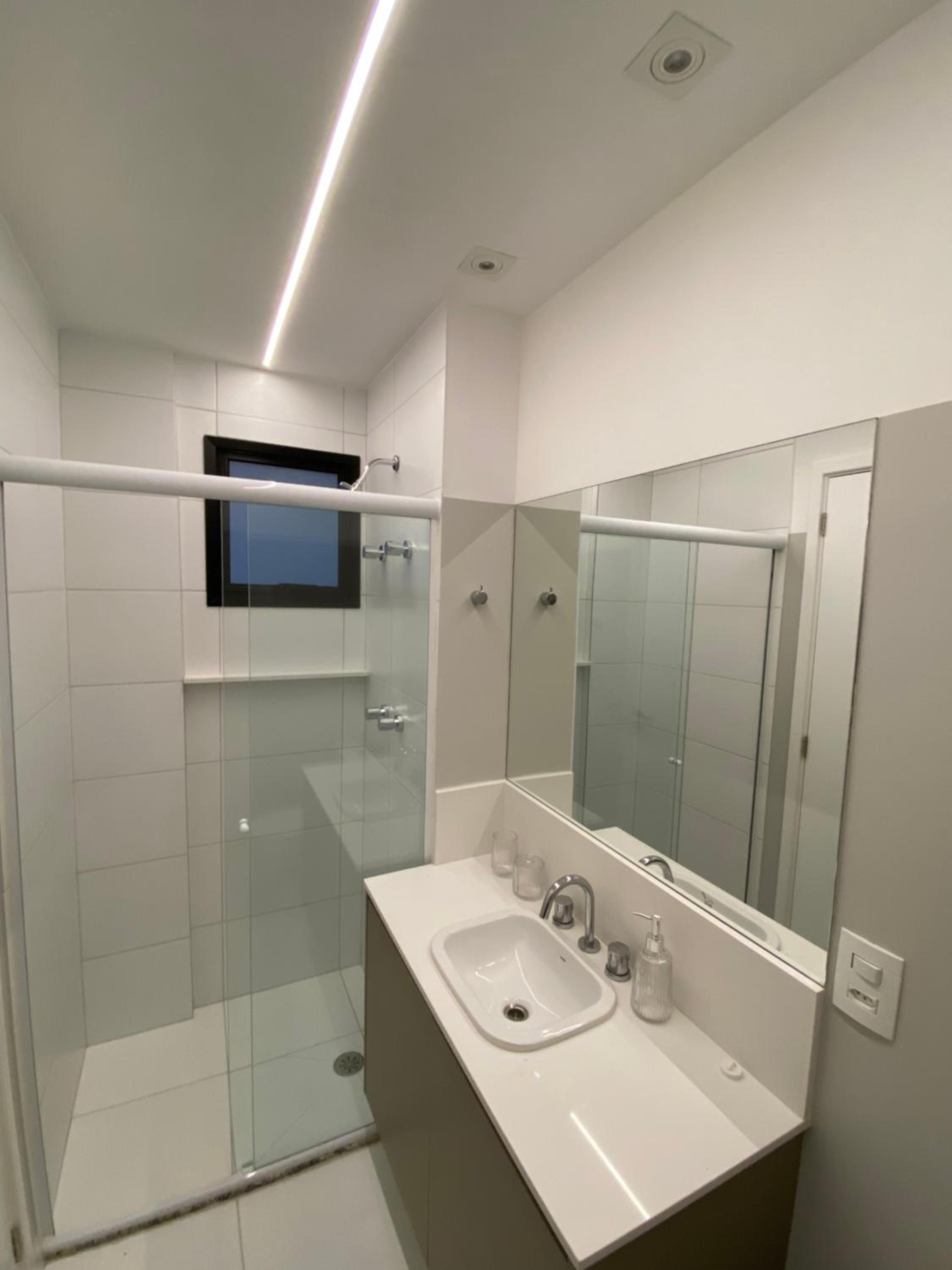 Apartment with Balcony - Photo 20