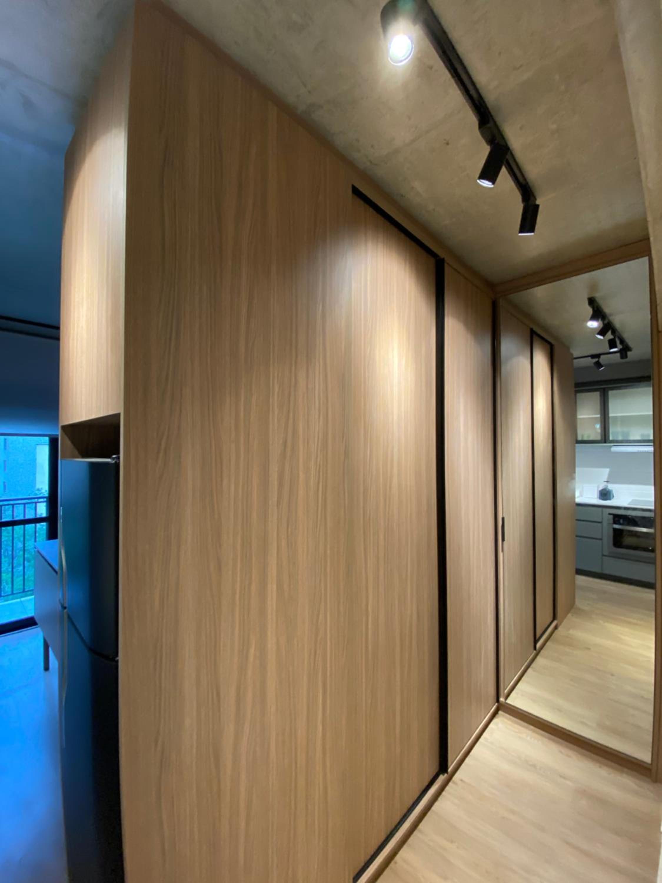 Apartment with Balcony - Photo 5