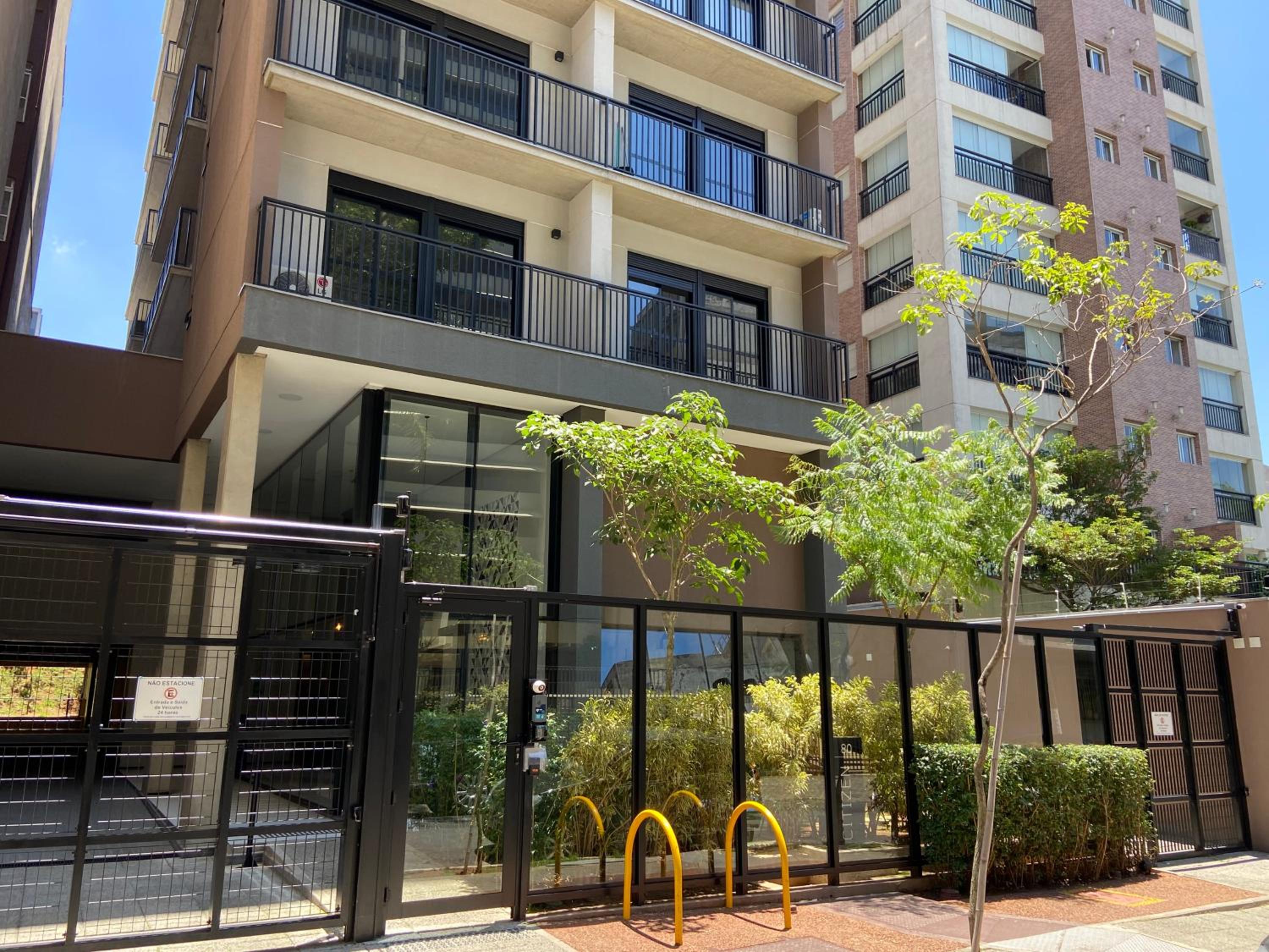 Apartment with Balcony - Photo 18