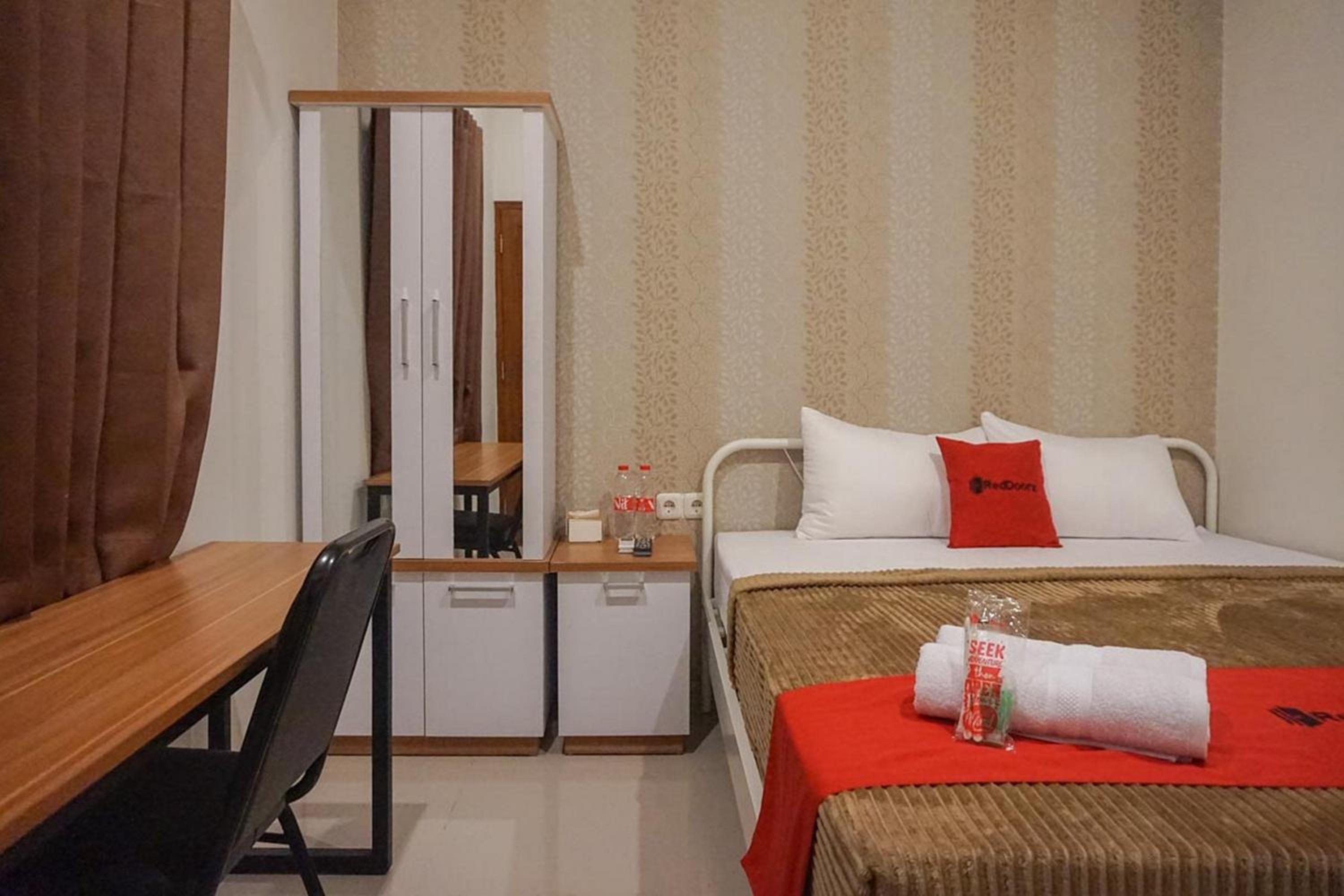 Standard Double Room - Photo 4