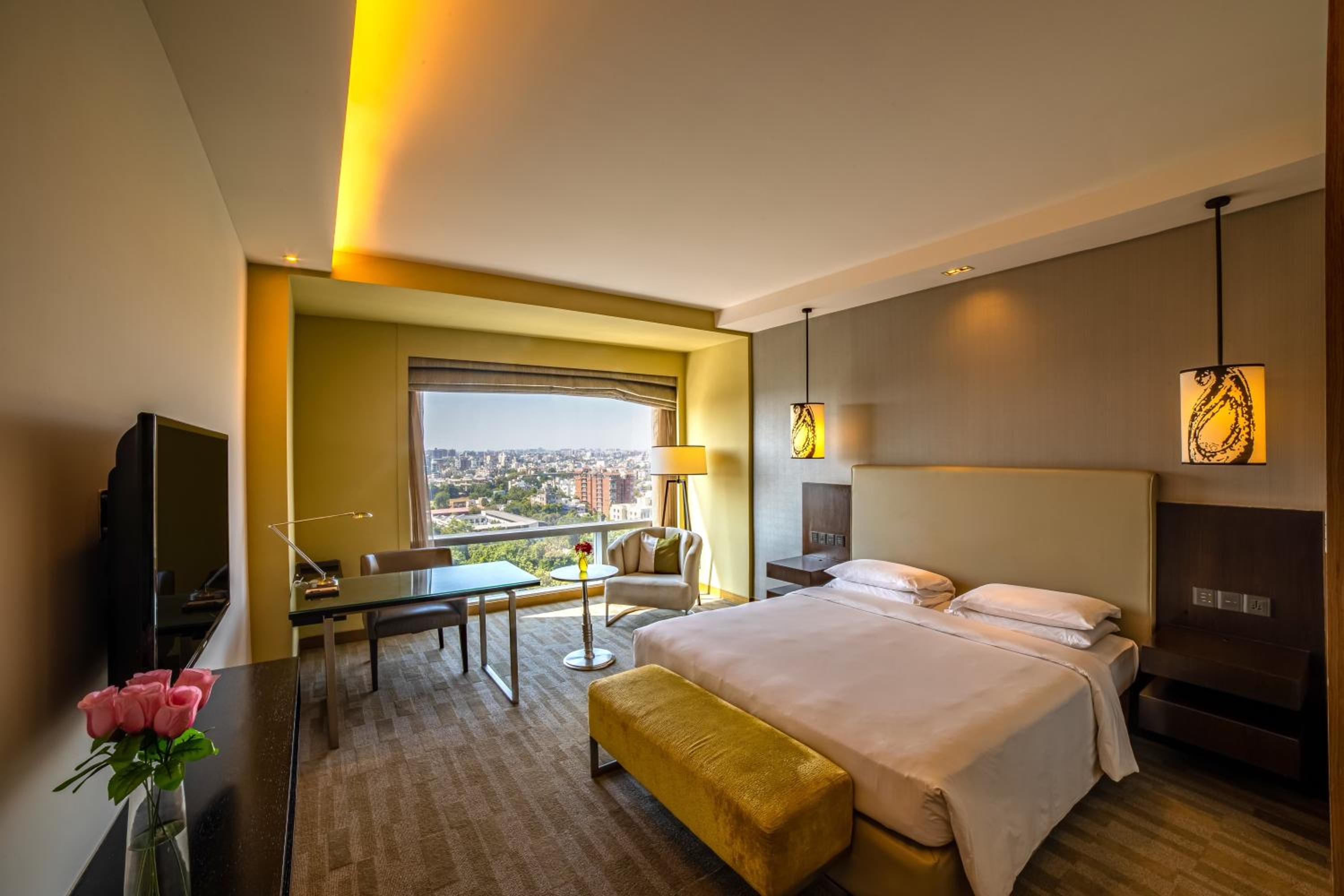 King Room |  15% discount on Spa & 20% discount on F&B (Till 31st Oct) - Photo 2