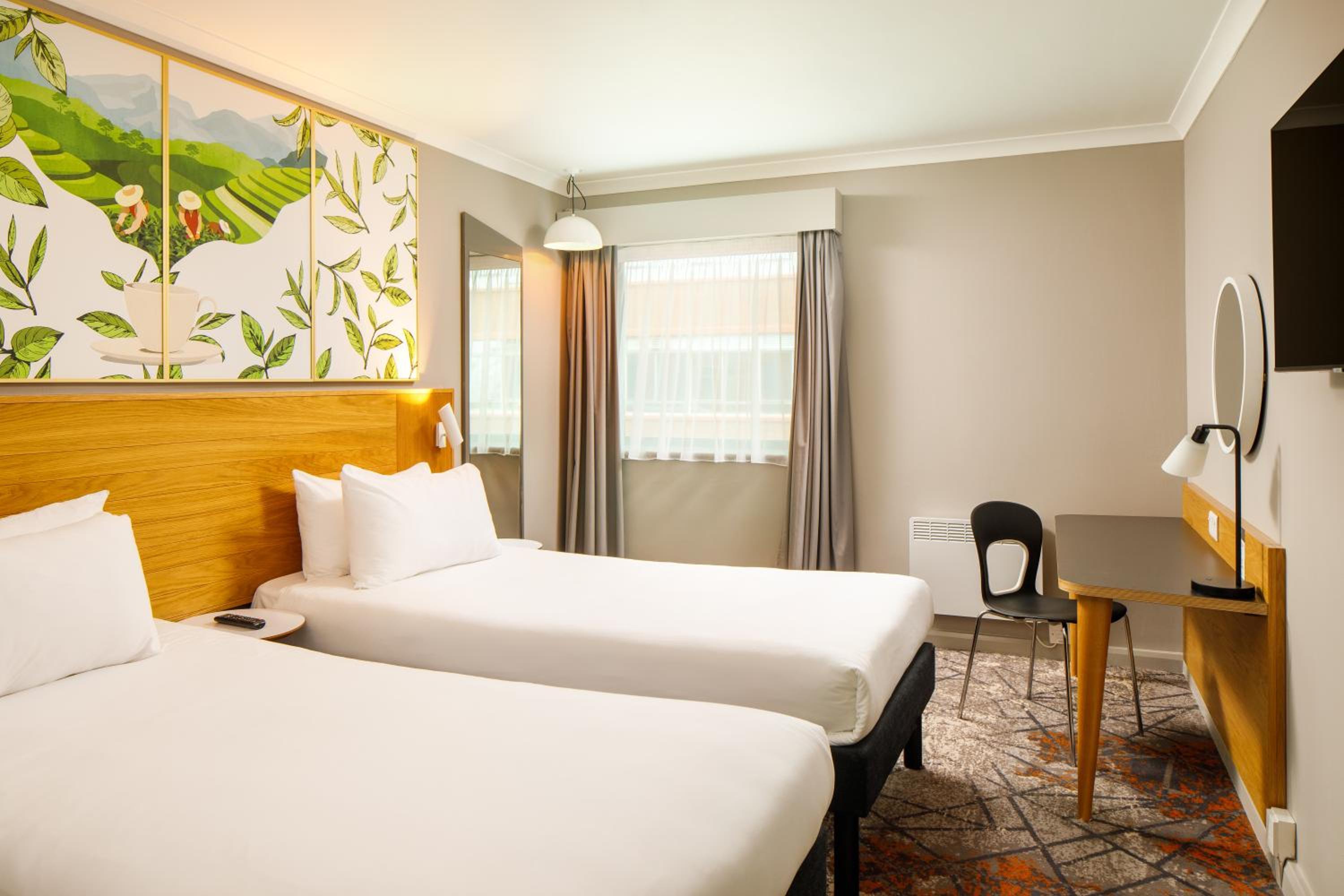 Standard Twin Room - Photo 3
