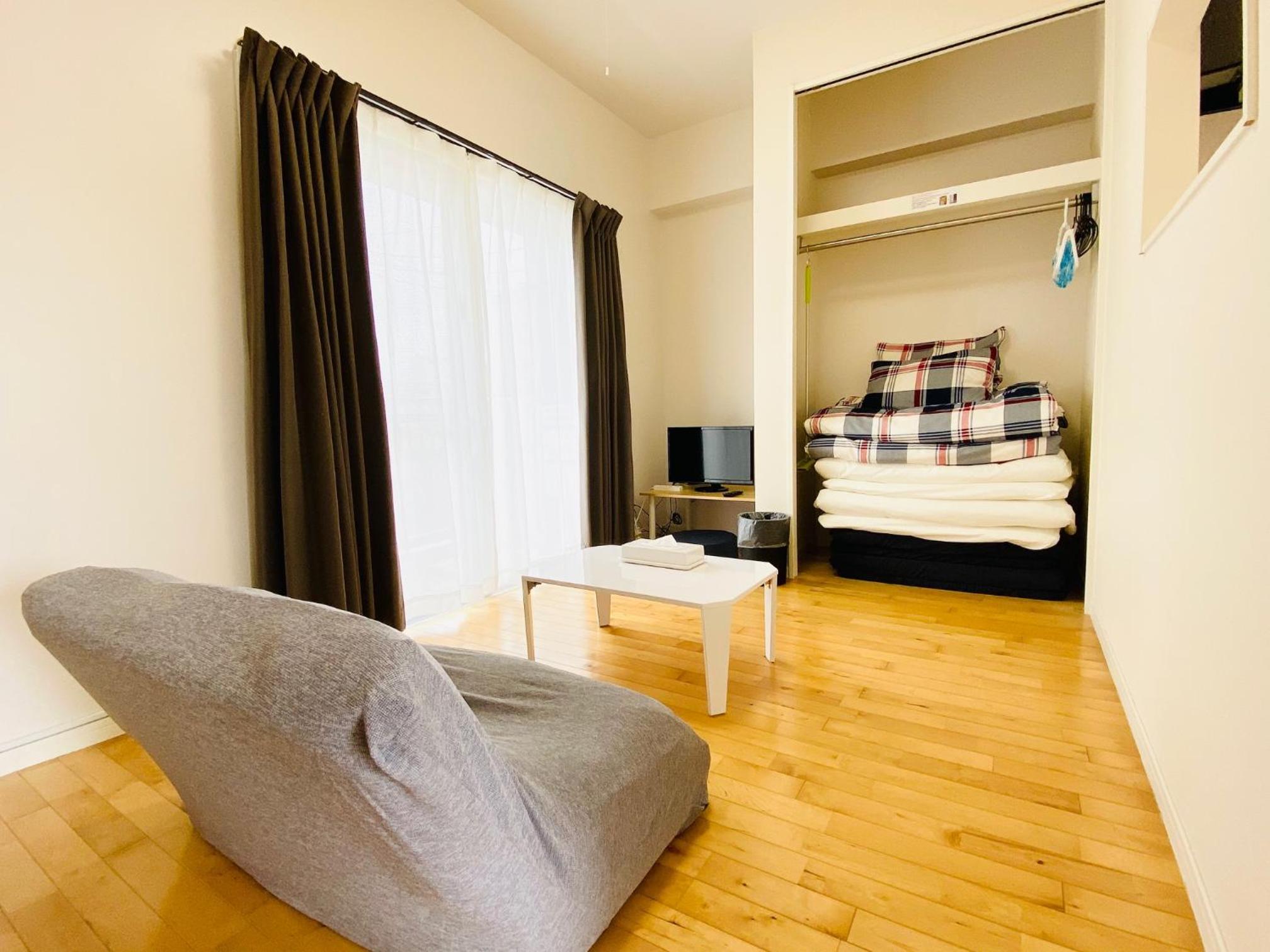 Small Twin Room photo 1