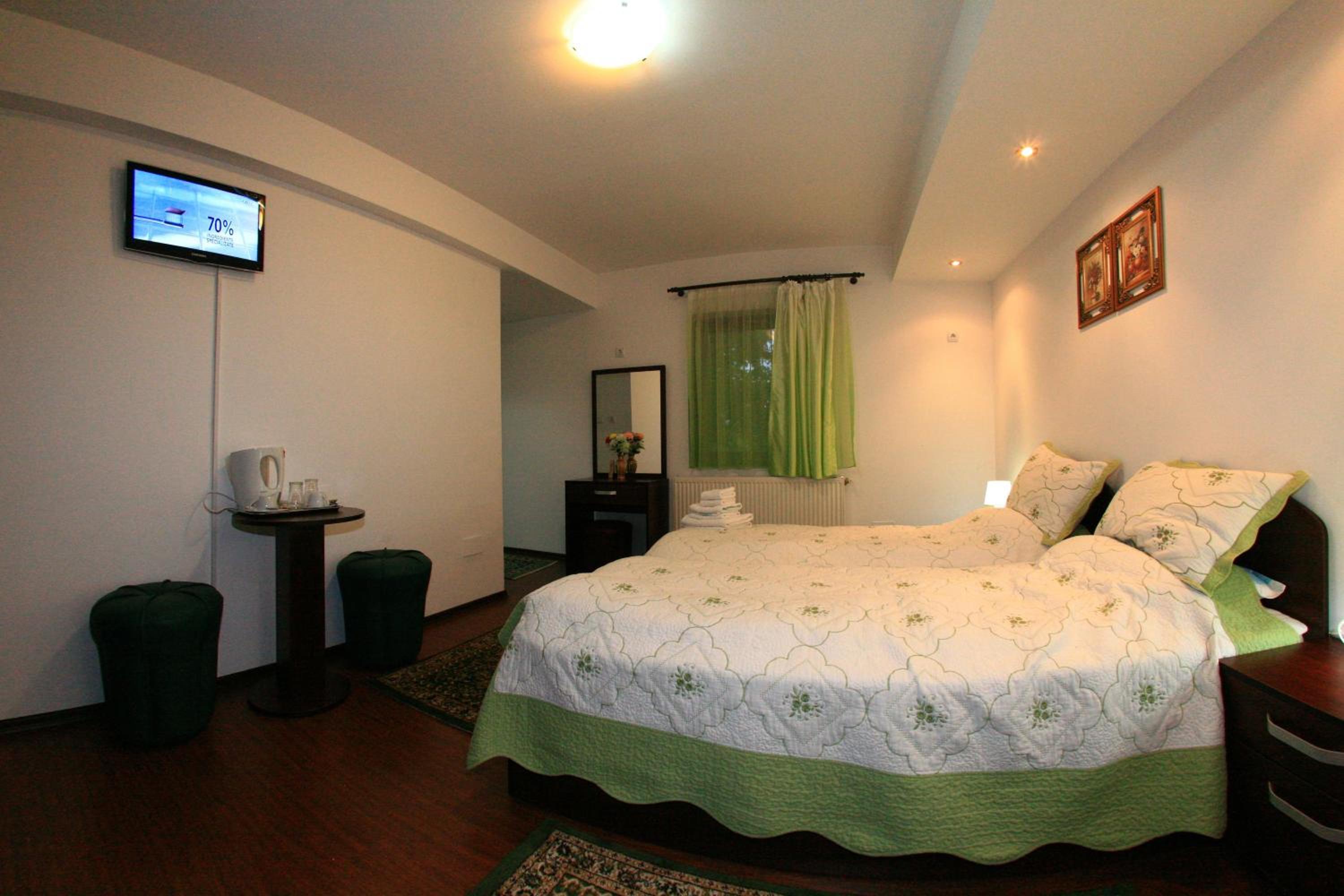 Double or Twin Room photo 2
