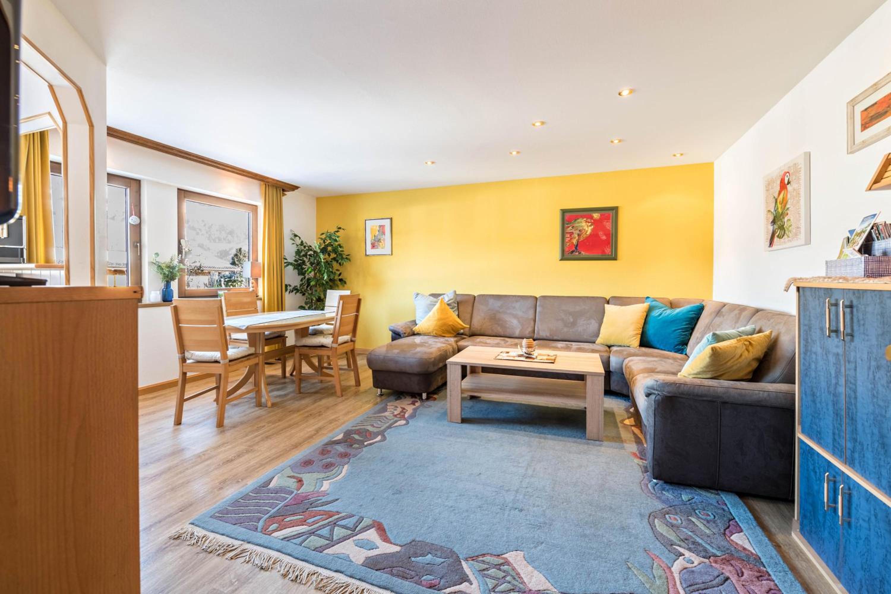 Two-Bedroom Deluxe Apartment with Garden View photo 1