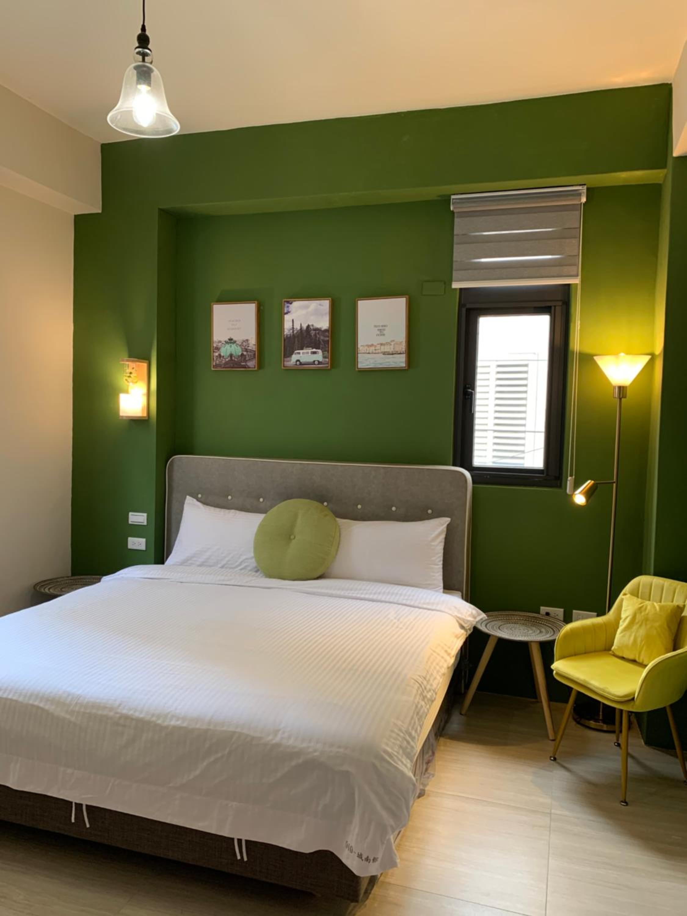 Queen Room
