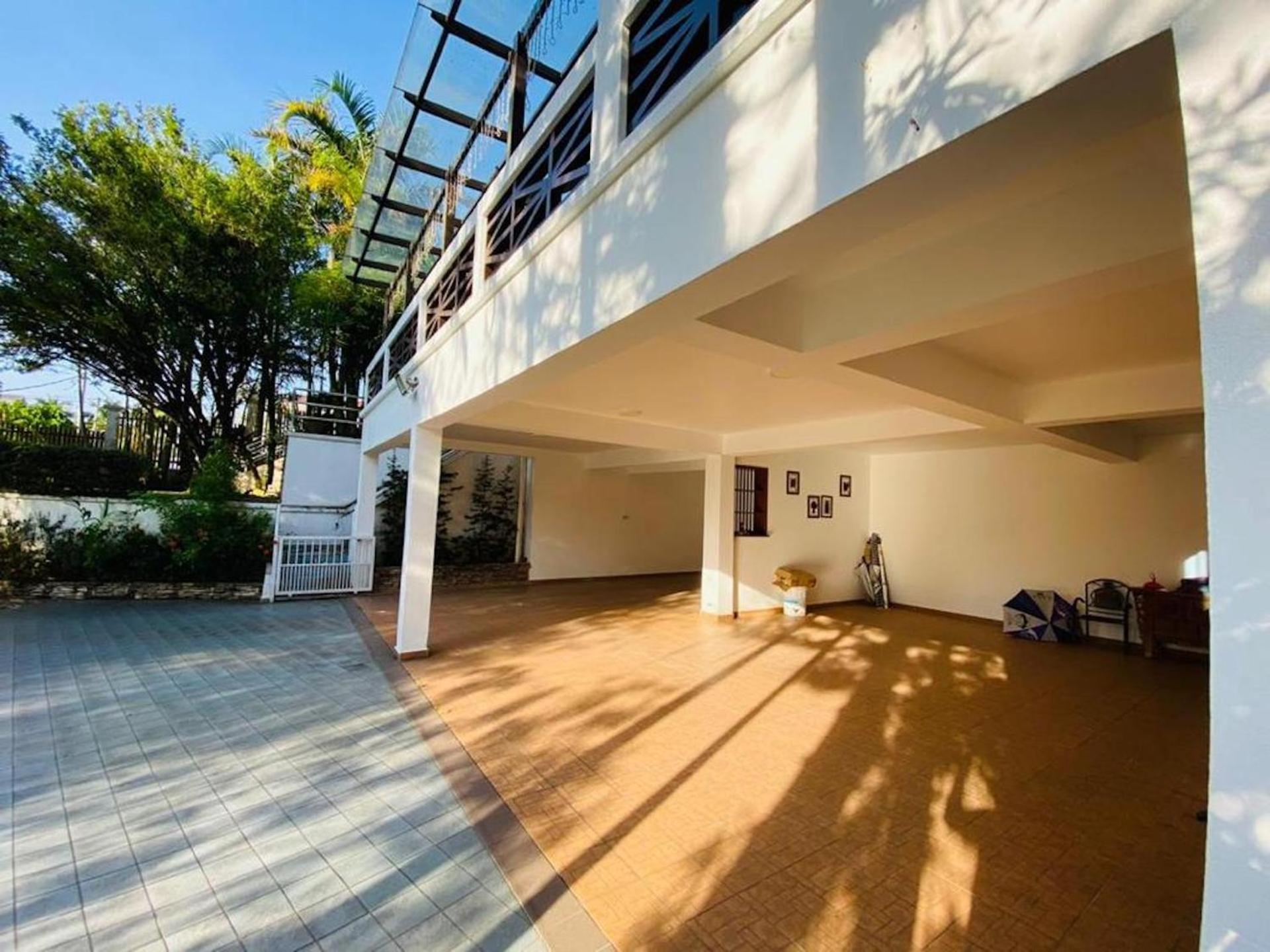 Villa photo 3