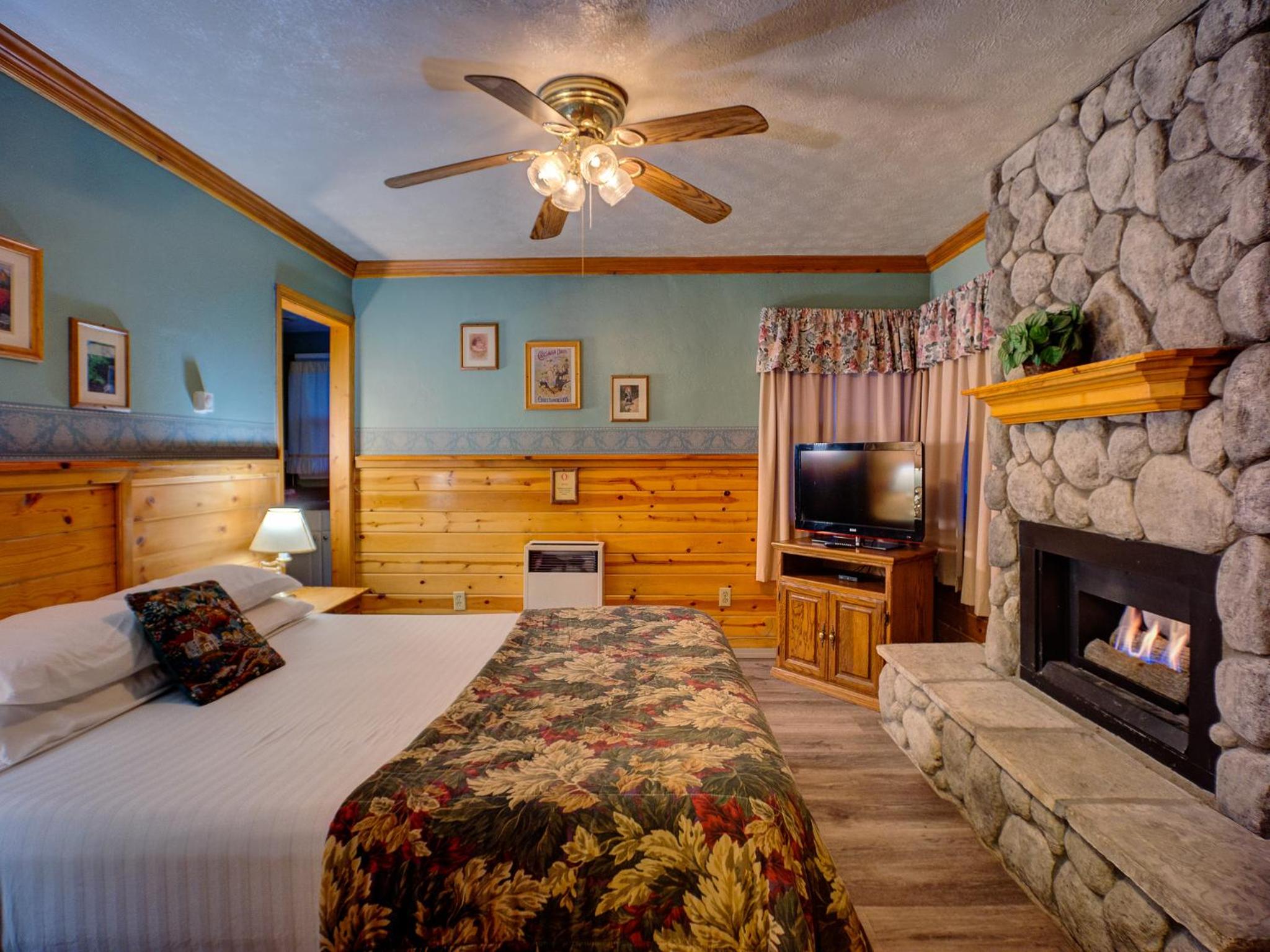 Queen Room with Fireplace without Jacuzzi  - Photo 3